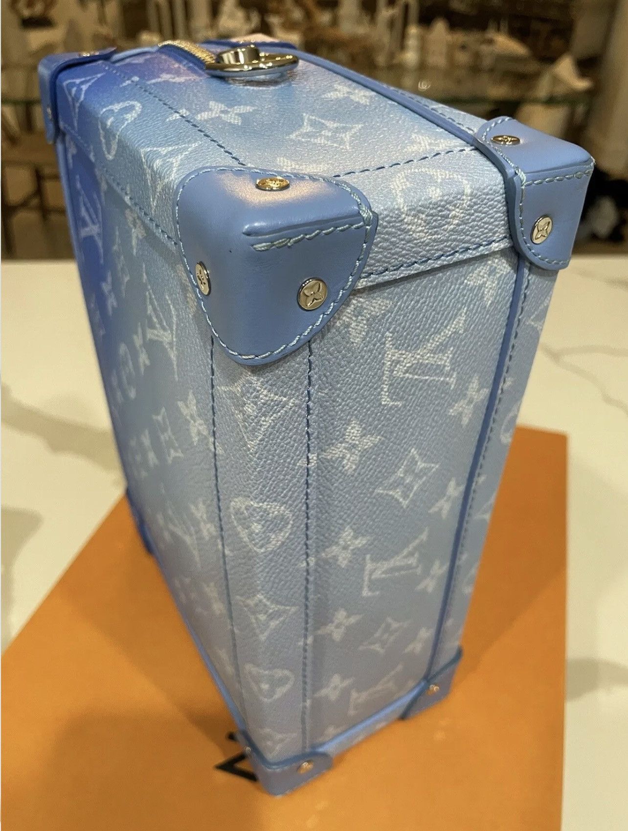 Louis Vuitton × Virgil Abloh Louis Vuitton Soft Trunk Monogram Clouds Size ONE SIZE - 6 Thumbnail