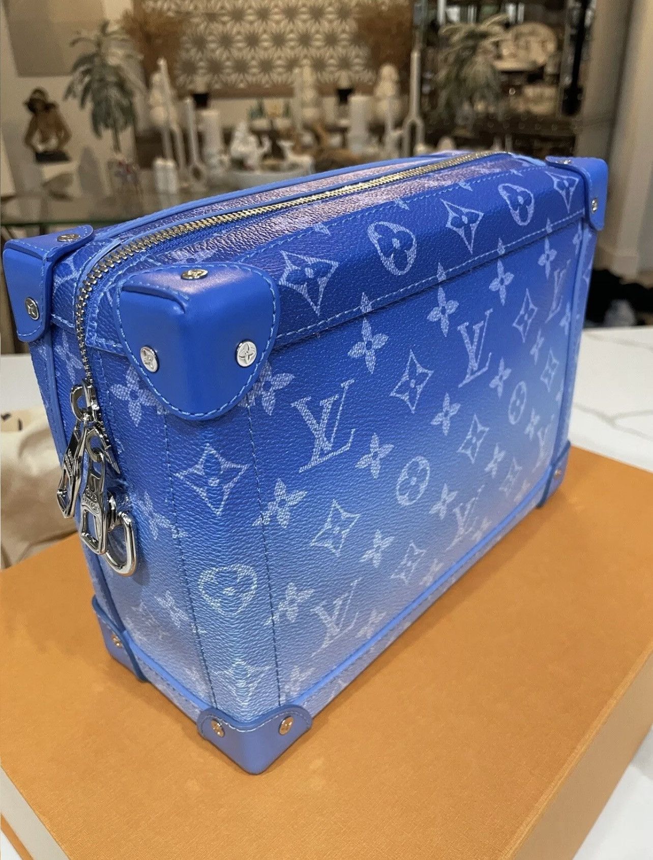 Louis Vuitton × Virgil Abloh Louis Vuitton Soft Trunk Monogram Clouds Size ONE SIZE - 4 Thumbnail