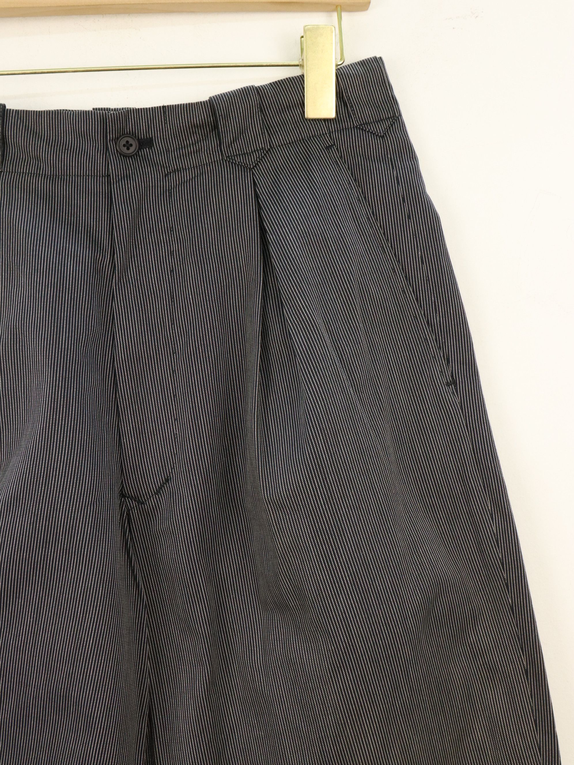 Yohji Yamamoto Yohji Yamamoto Y's For Men Balloon Pinstriped Pleated Pant Size US 29 - 5 Thumbnail