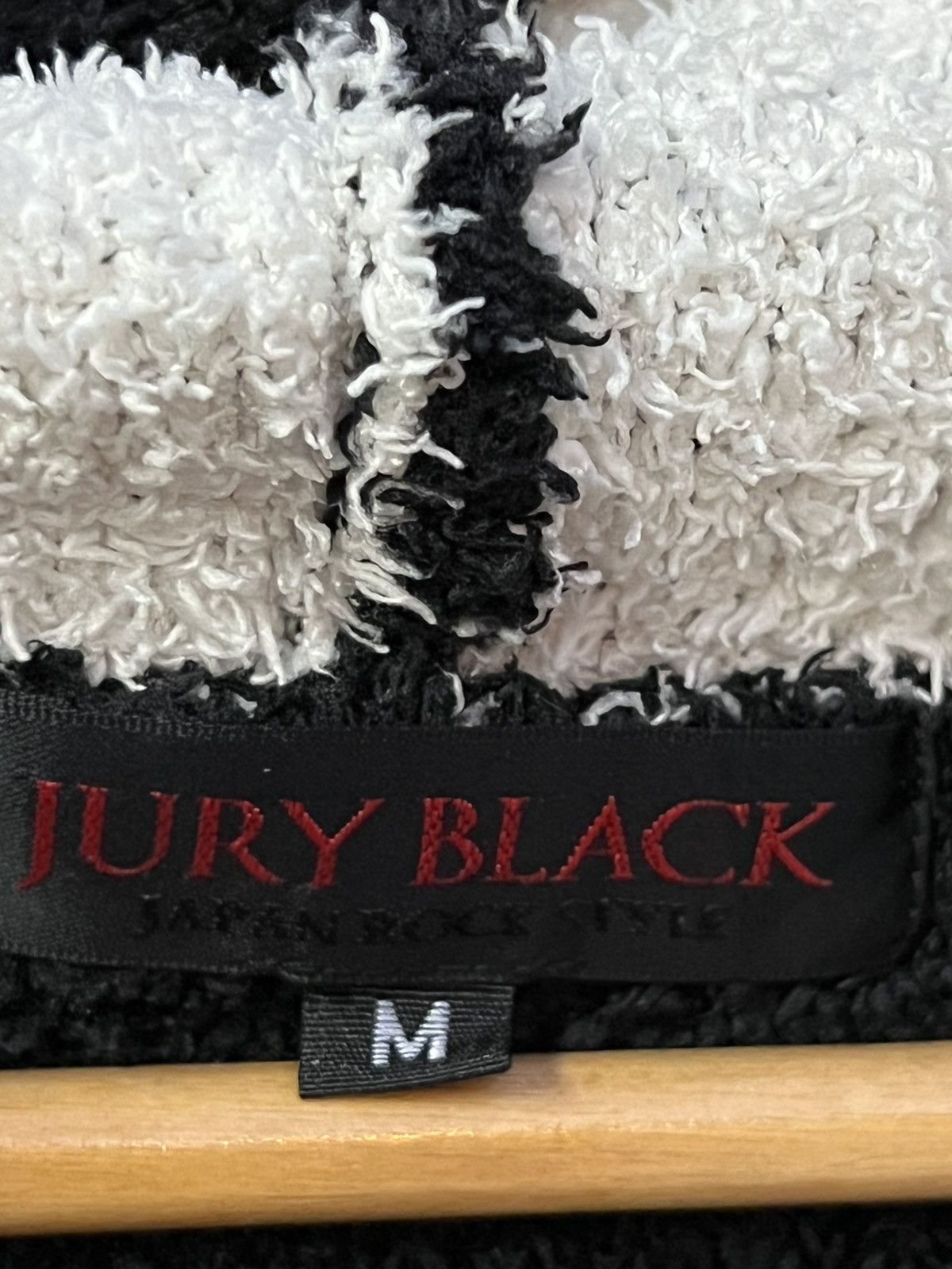 Japanese Brand Jury black Sweatshirt hoodie fleece big logo Size US XL / EU 56 / 4 - 5 Thumbnail