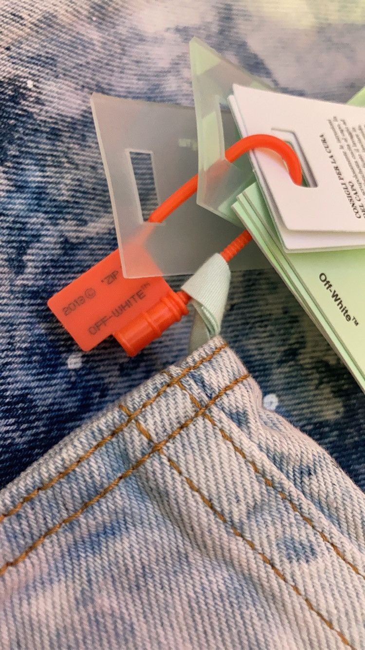 Off-White Off-White Arrow Oversize Denim Shirt Extreme Bleach Size US L / EU 52-54 / 3 - 8 Thumbnail