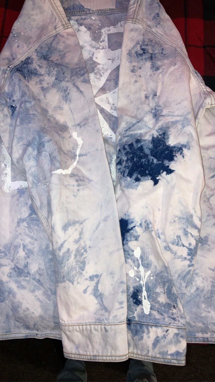 Off-White Off-White Arrow Oversize Denim Shirt Extreme Bleach Size US L / EU 52-54 / 3 - 9 Thumbnail