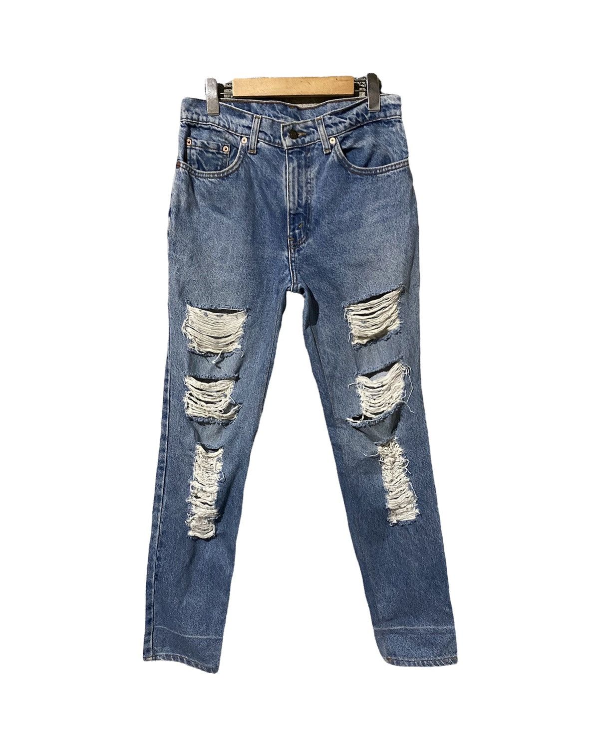 🔥SALE🔥VINTAGE LEVIS 505 DISTRESSED DESIGN JEANS