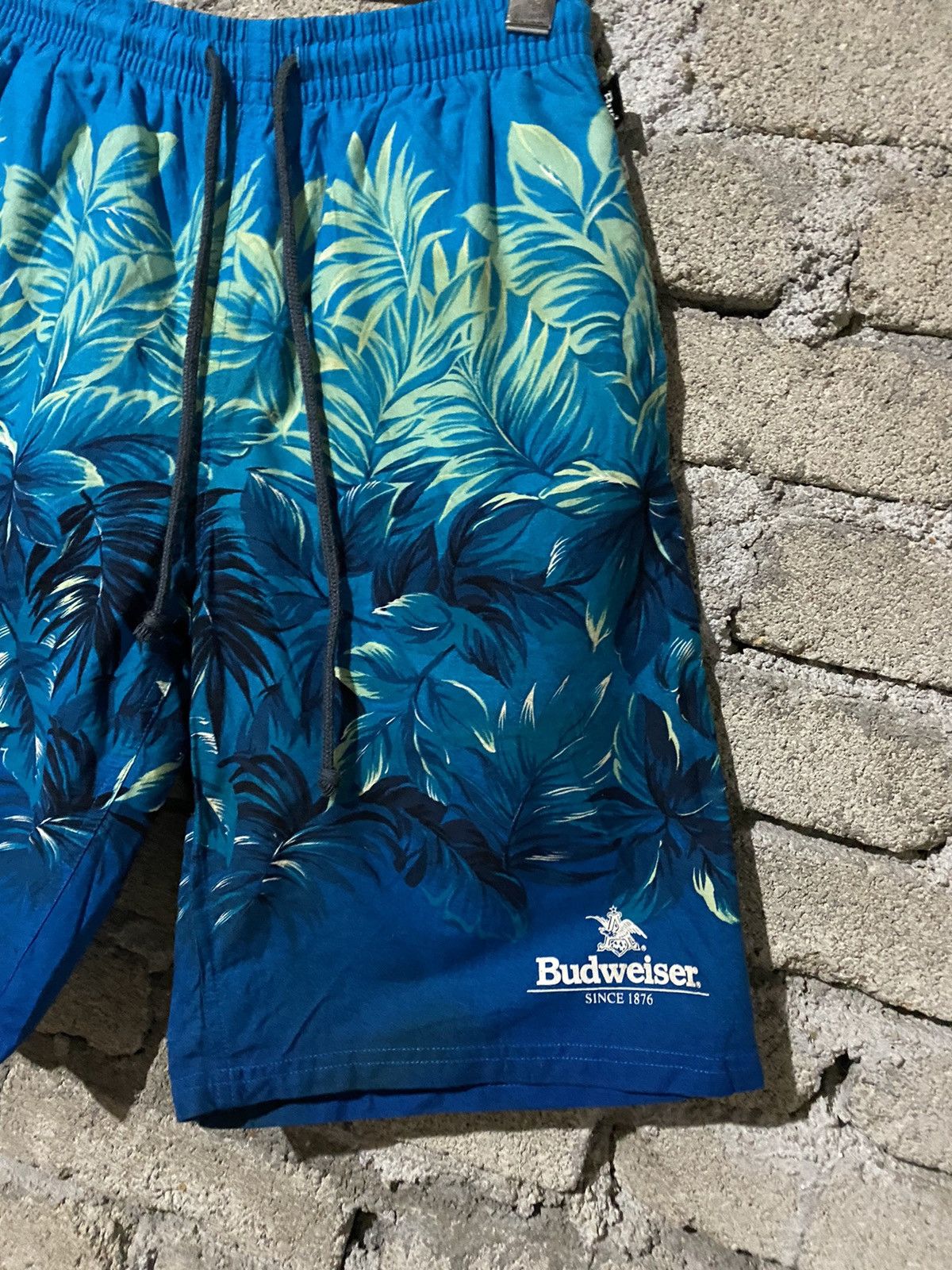 Budweiser 🔥SALE🔥BUDWEISER SHORT PANTS HAWAII MOTIFS Size US 30 / EU 46 - 5 Thumbnail