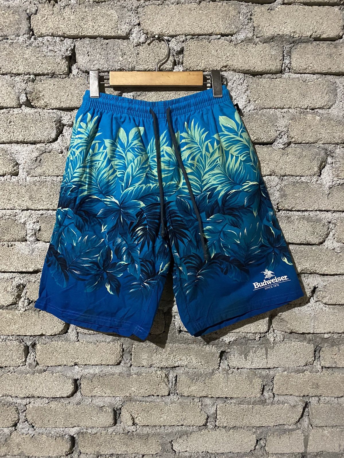 Budweiser 🔥SALE🔥BUDWEISER SHORT PANTS HAWAII MOTIFS Size US 30 / EU 46 - 1 Thumbnail
