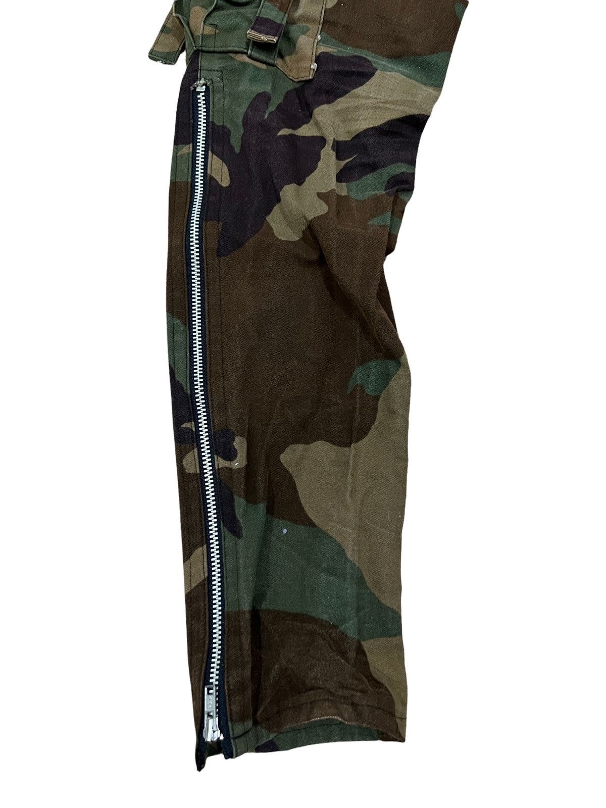 Japanese Brand × Seditionaries Japanese Brand Seditionaries Droog Bondage Parachute Pants Size US 27 - 11 Thumbnail