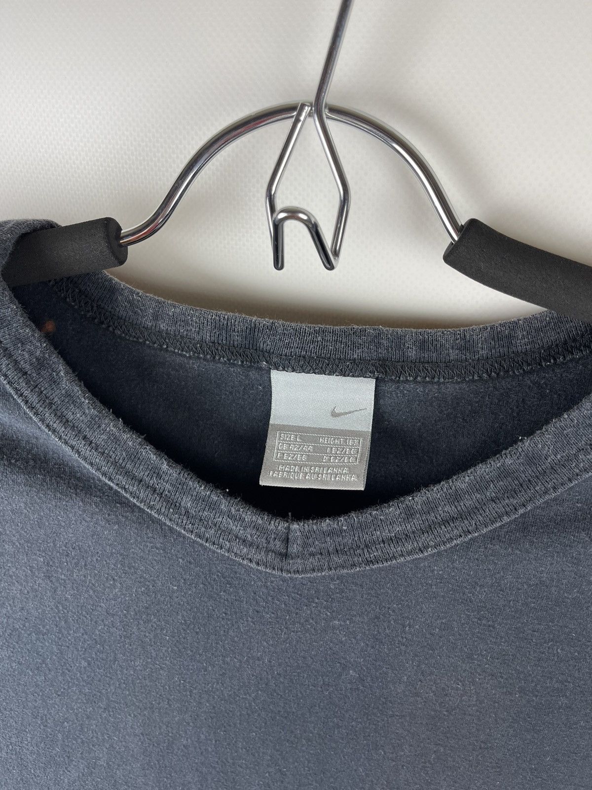 Nike Nike Vintage y2k stretch used v-neck tee shirt Size US L / EU 52-54 / 3 - 6 Thumbnail