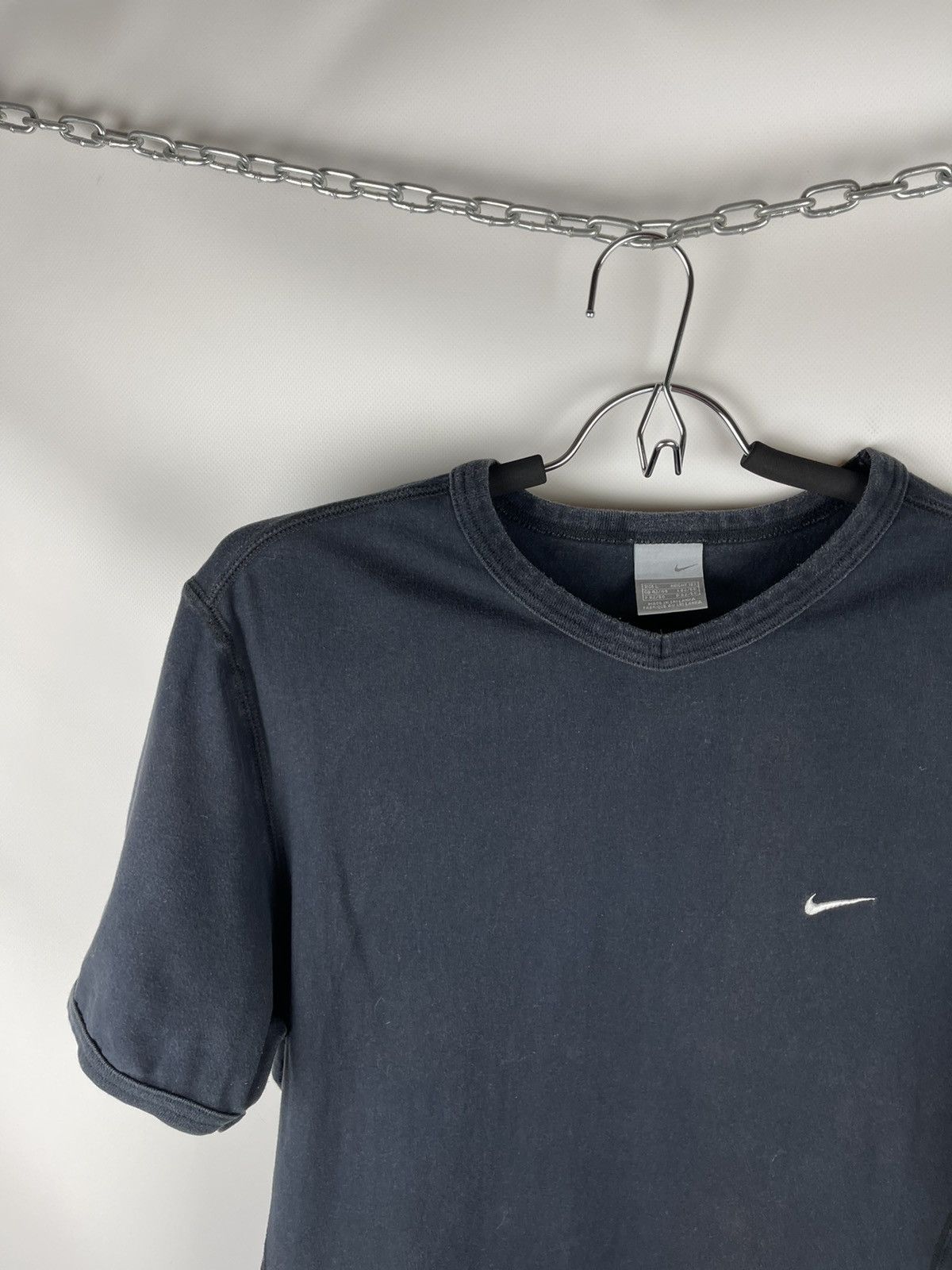 Nike Nike Vintage y2k stretch used v-neck tee shirt Size US L / EU 52-54 / 3 - 2 Thumbnail