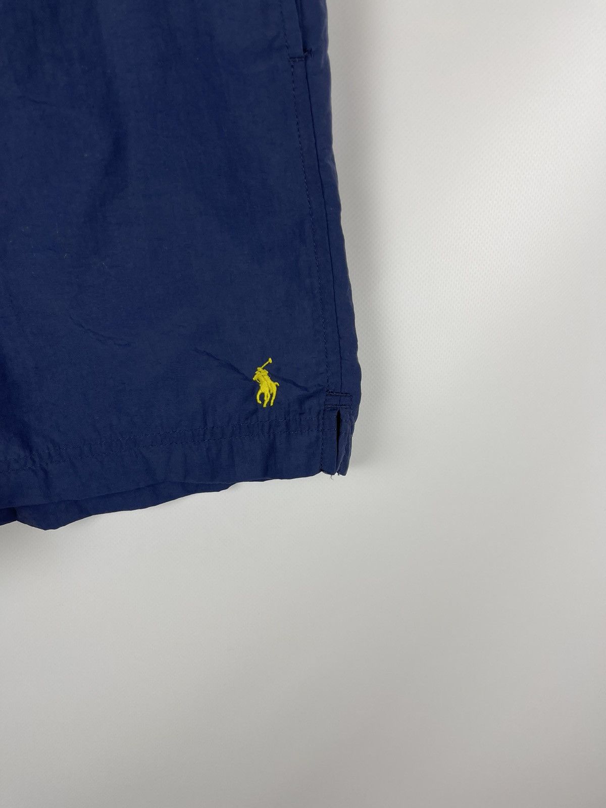 Polo Ralph Lauren Polo Ralph Lauren vintage blue yellow shorts nylon shimmer Size US 32 / EU 48 - 6 Thumbnail