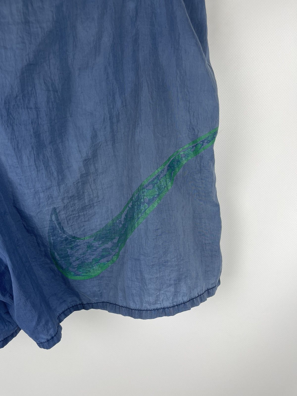 Nike Nike vintage 80s nylon shimmer shorts big swoosh logo drill Size US 30 / EU 46 - 8 Thumbnail