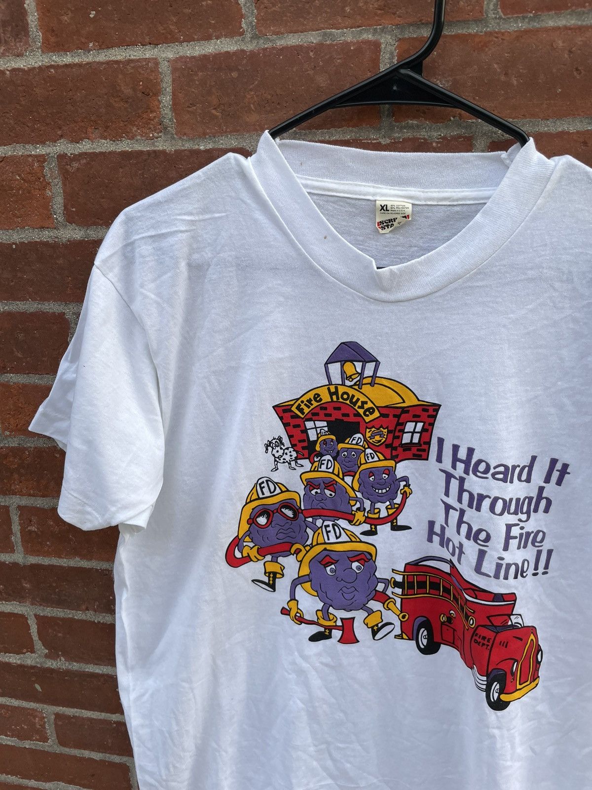 Vintage 80s California Raisins Fire Fighters Single Stitch T Shirt Size US L / EU 52-54 / 3 - 1 Thumbnail