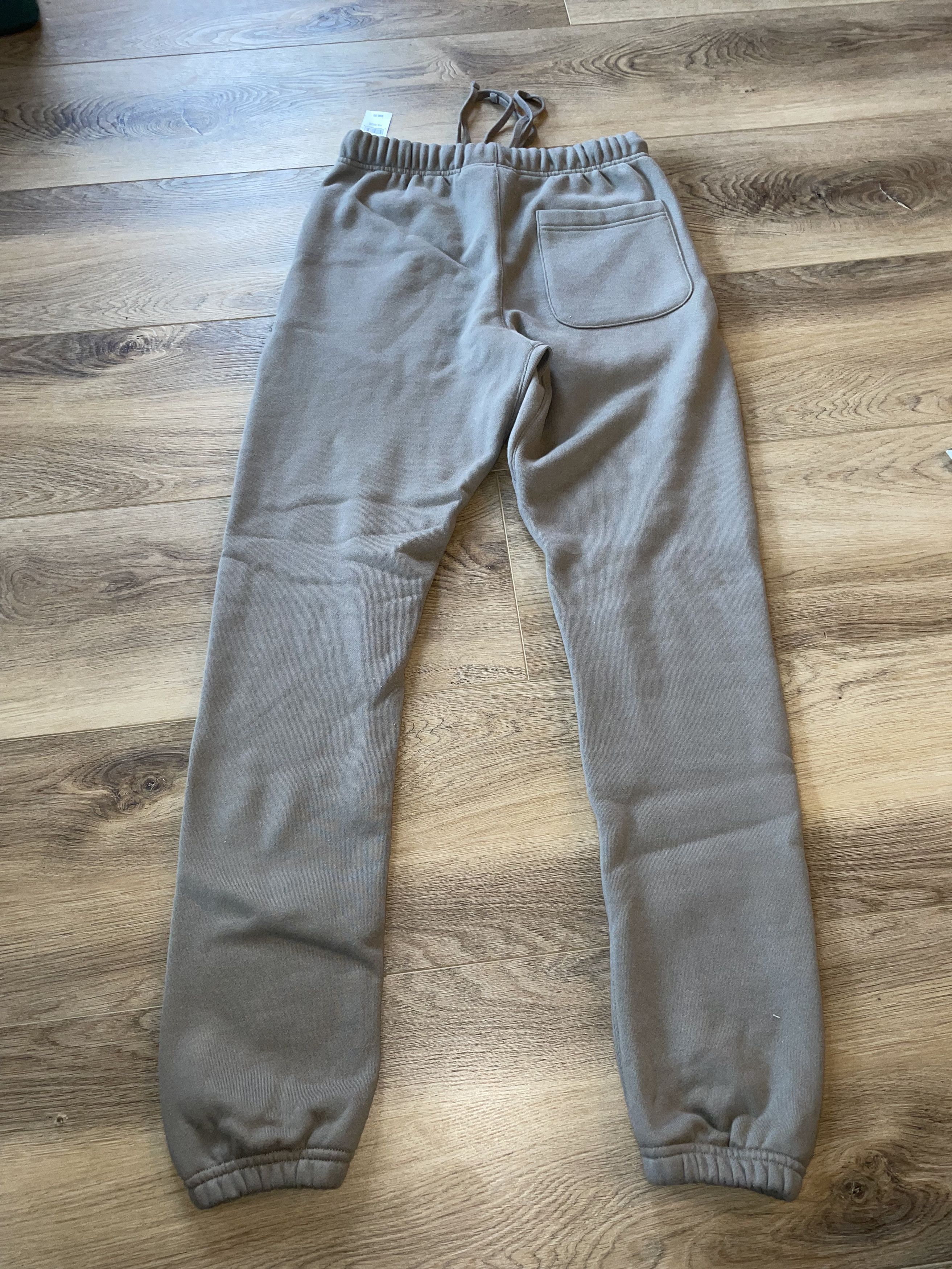 Fear of God Fear of God Essentials Sweatpants Size US 26 / EU 42 - 3 Thumbnail