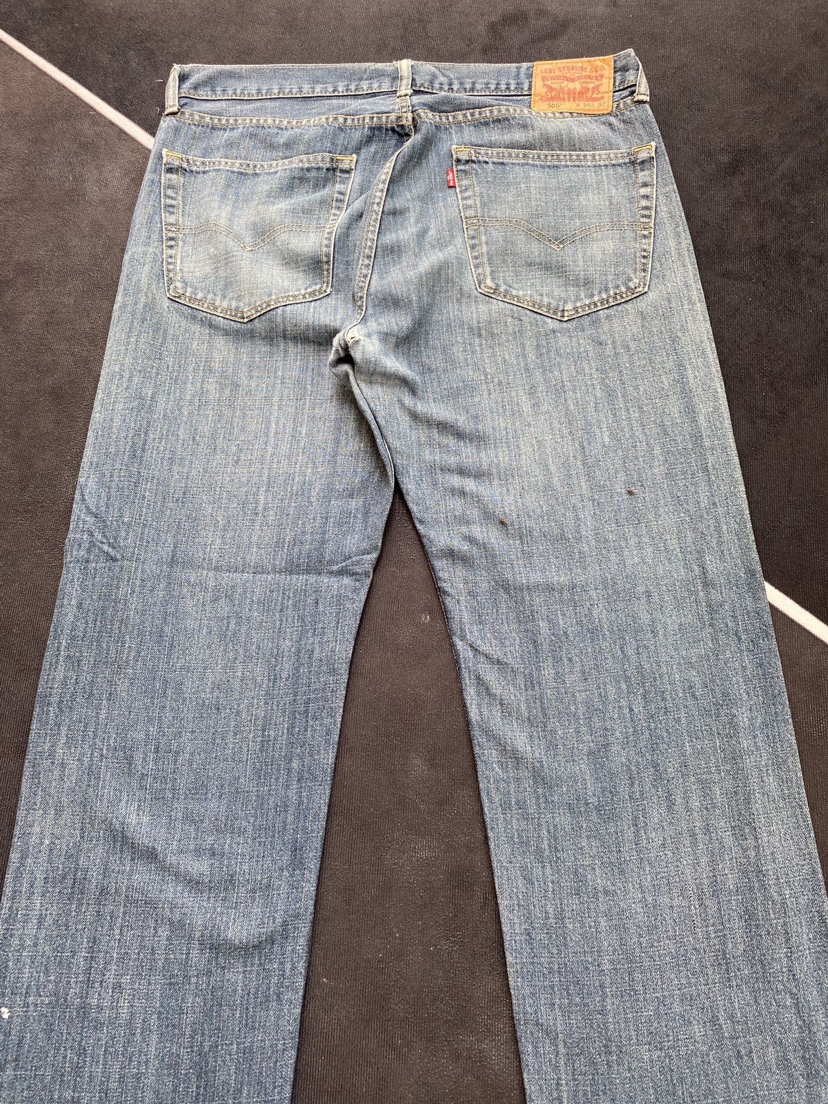 VINTAGE LEVIS 505 JEANS - J366