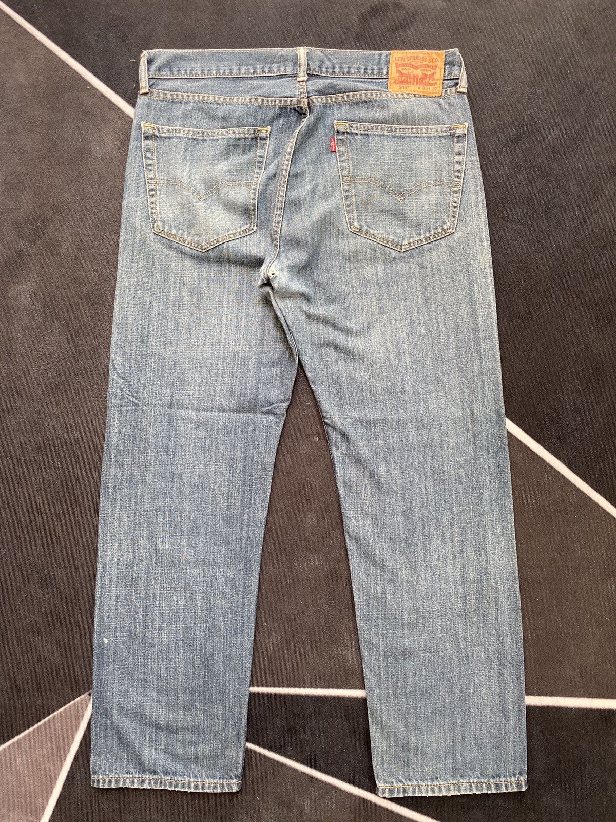 VINTAGE LEVIS 505 JEANS - J366