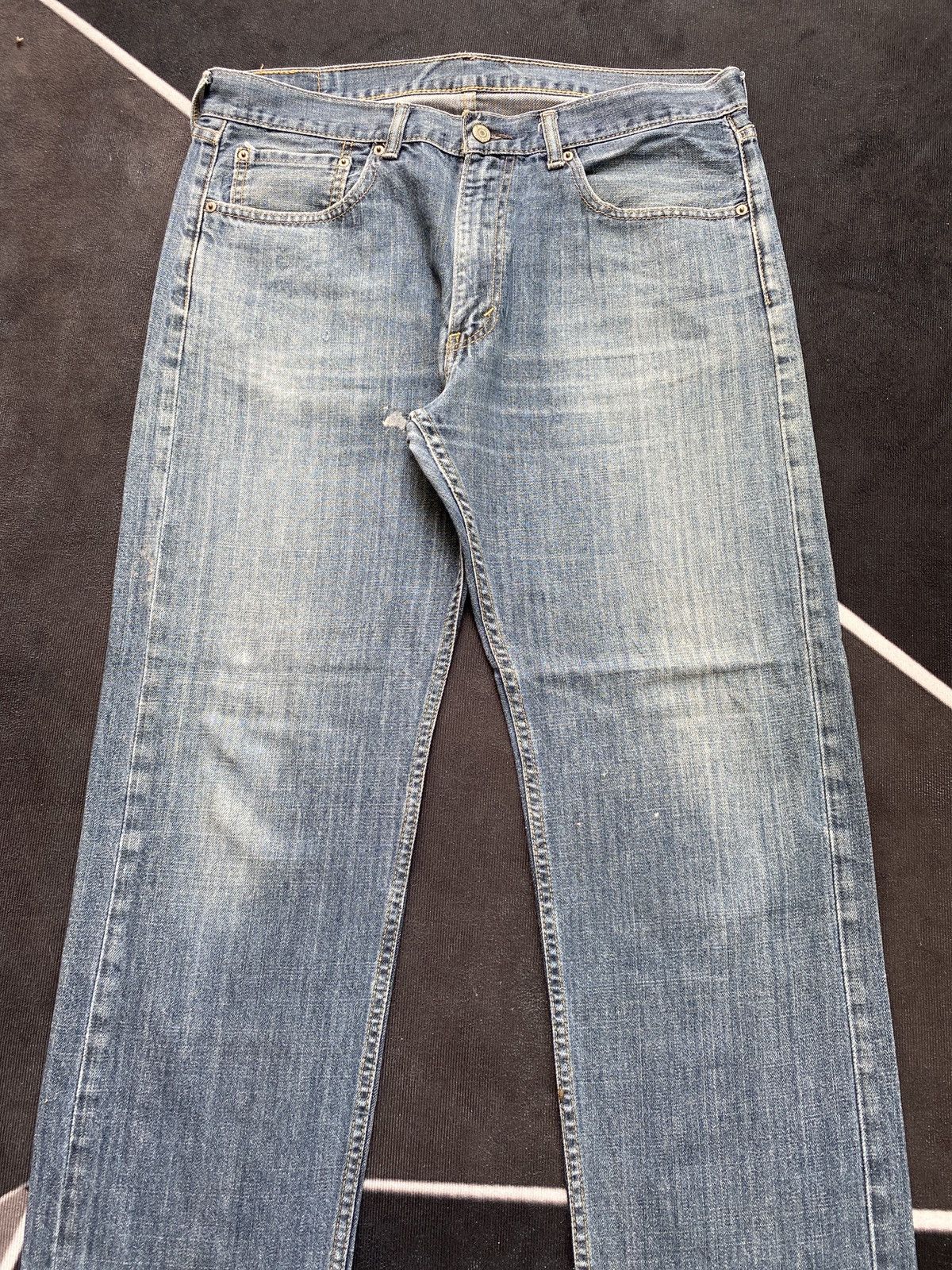 VINTAGE LEVIS 505 JEANS - J366