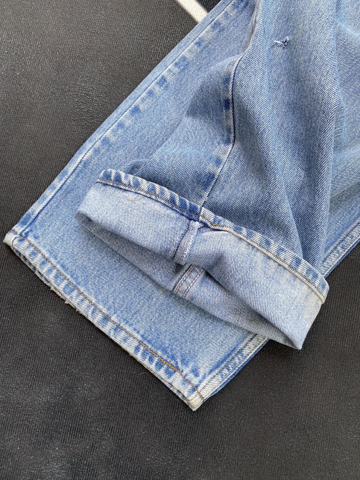 Jean × Levi's × Vintage VINTAGE LEVIS 505 BLUE WASH JEANS-J367 Size US 39 - 7 Thumbnail