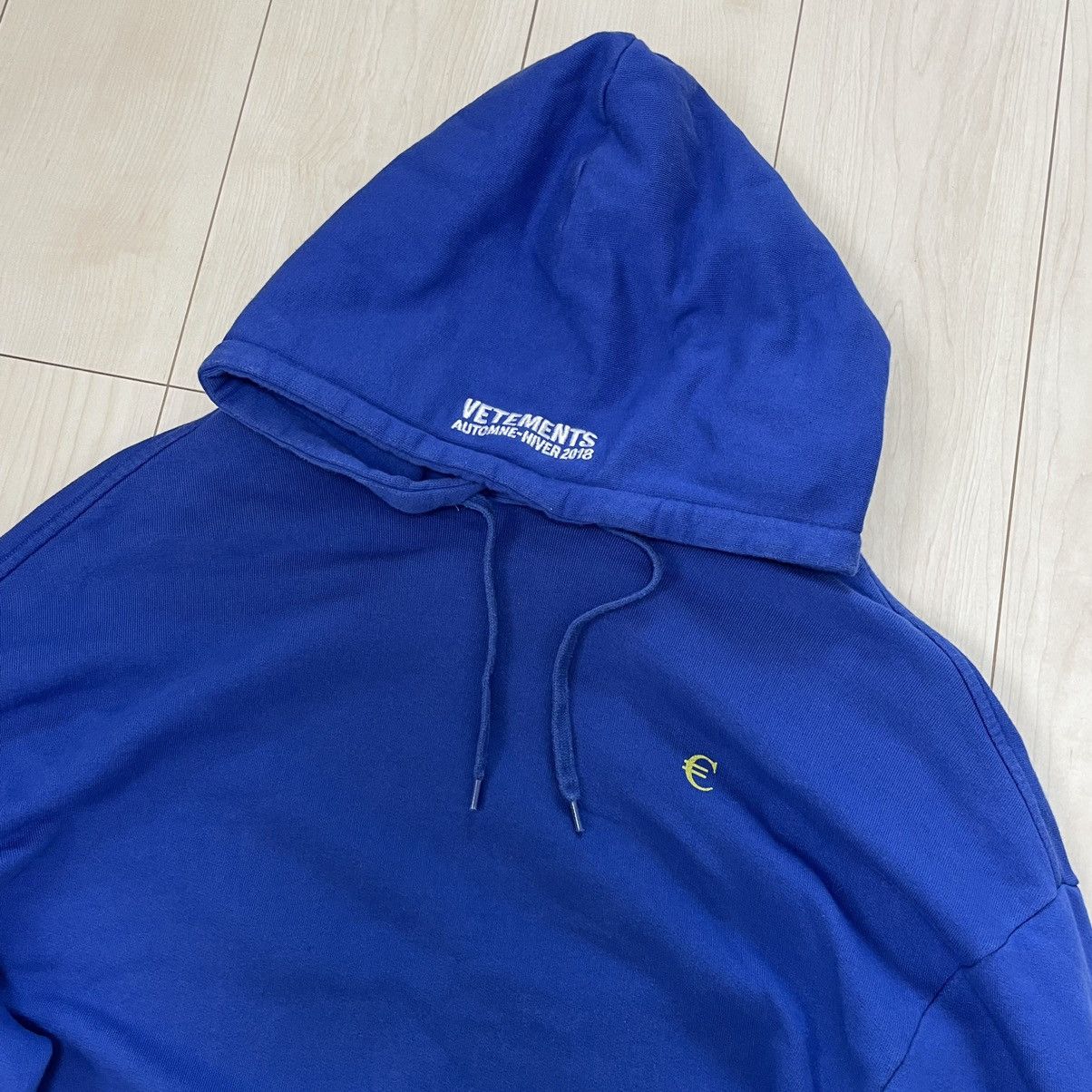 Vetements EUROPE HOODIE Size US S / EU 44-46 / 1 - 3 Thumbnail