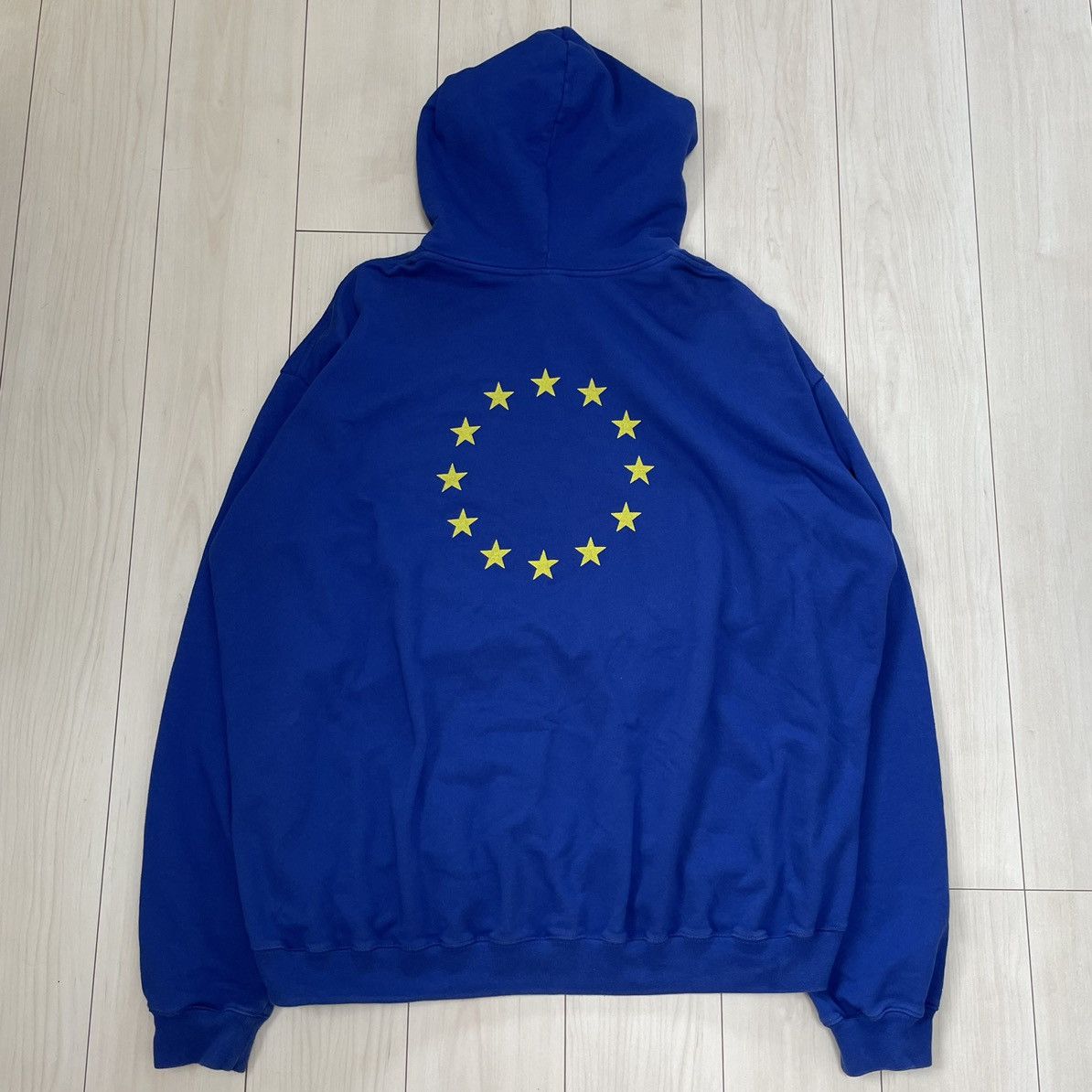 Vetements hoodie sale grailed