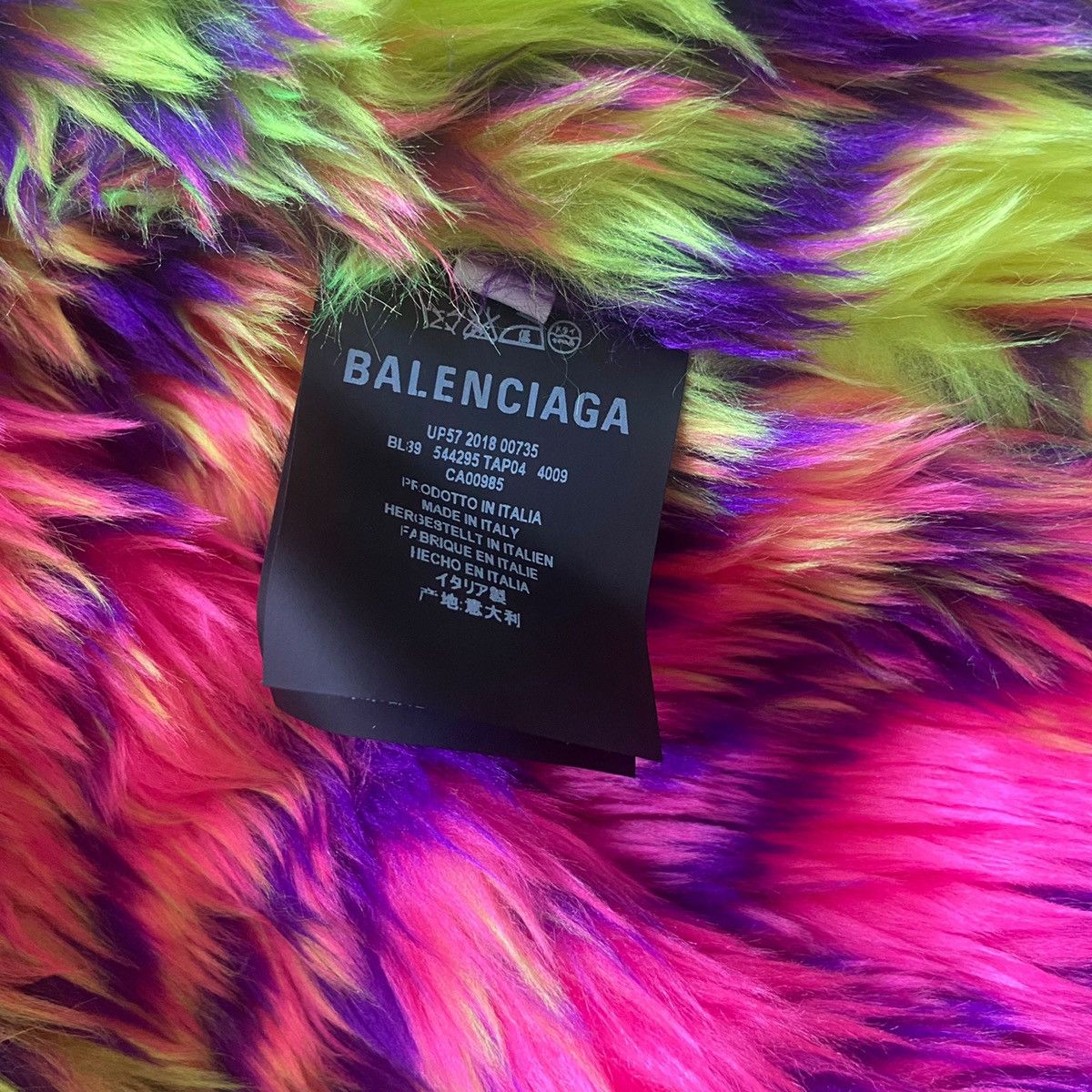 Balenciaga *GRAIL* Balenciaga FW18 Runway denim fur lined puffer vest Size US S / EU 44-46 / 1 - 4 Thumbnail