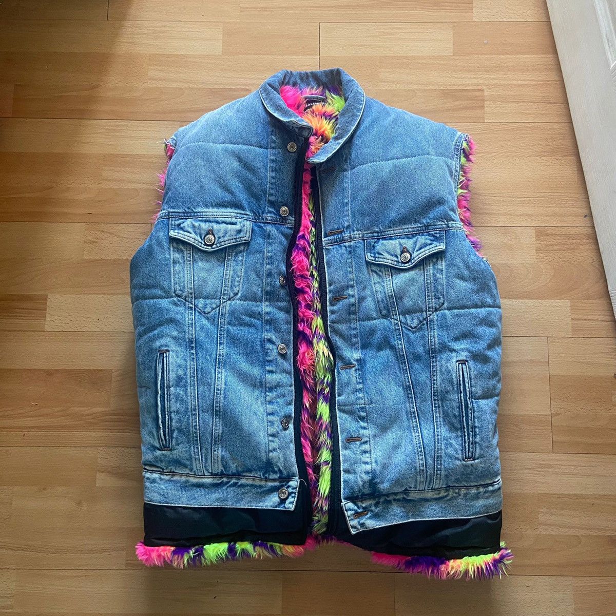 Balenciaga *GRAIL* Balenciaga FW18 Runway denim fur lined puffer vest Size US S / EU 44-46 / 1 - 1 Thumbnail