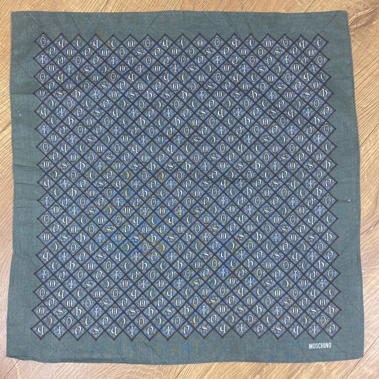 Designer × Moschino Vintage Moschino Handkerchief/Neckerchief/Bandana Size ONE SIZE - 3 Thumbnail