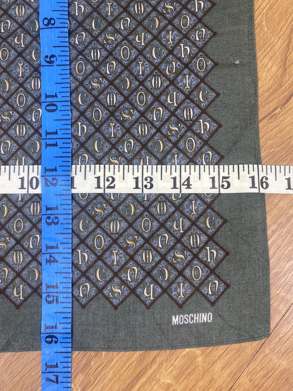Designer × Moschino Vintage Moschino Handkerchief/Neckerchief/Bandana Size ONE SIZE - 7 Thumbnail