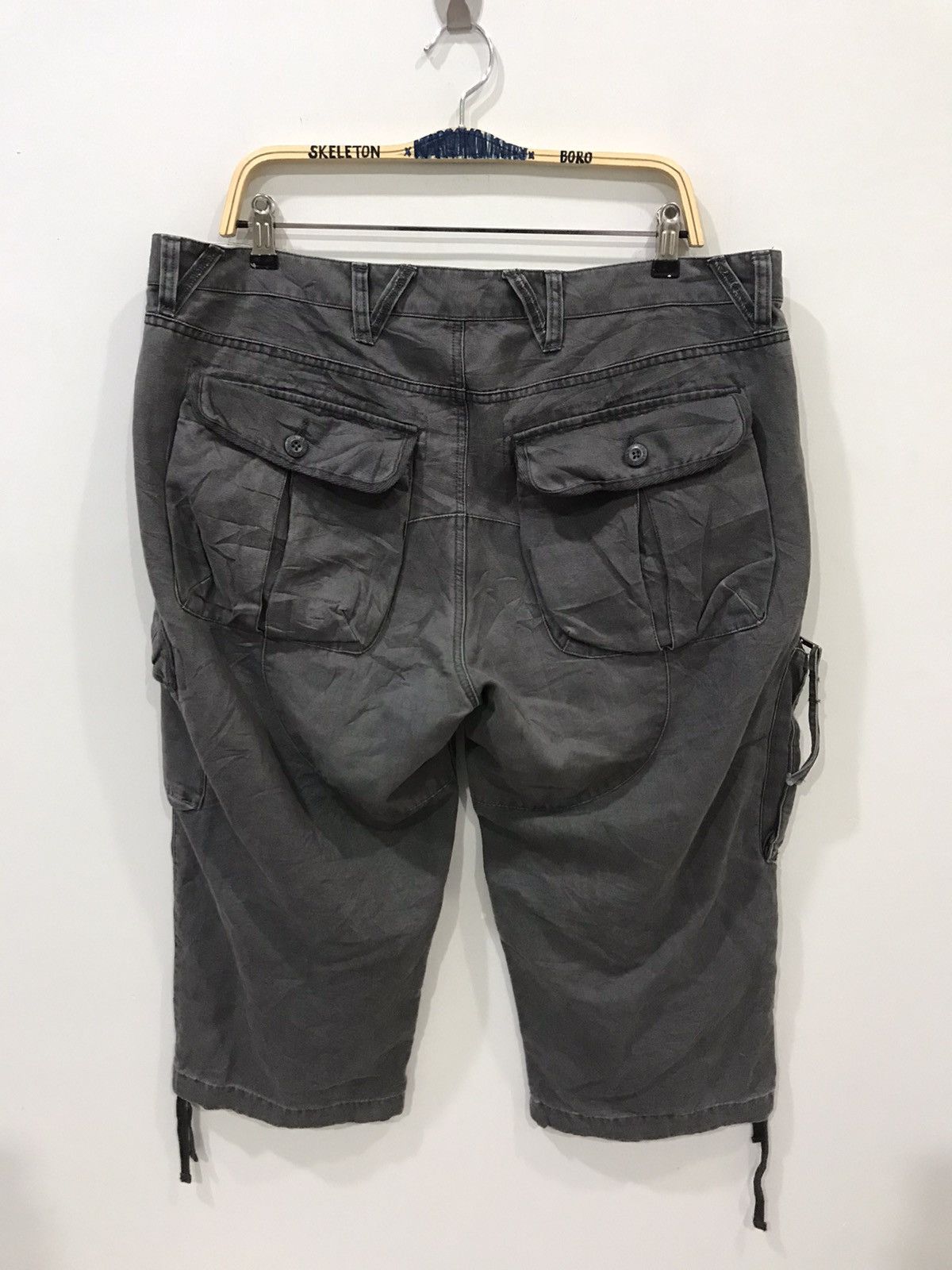 Armani Exchange ARMANI EXCHANGE Italian Multipocket Tactical Short Pant Size US 39 - 7 Thumbnail