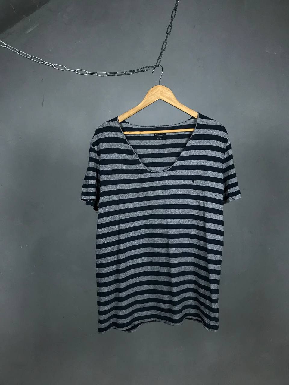 Allsaints Allsaints luxury streetwear multicolor v neck tee Size US M / EU 48-50 / 2 - 1 Thumbnail
