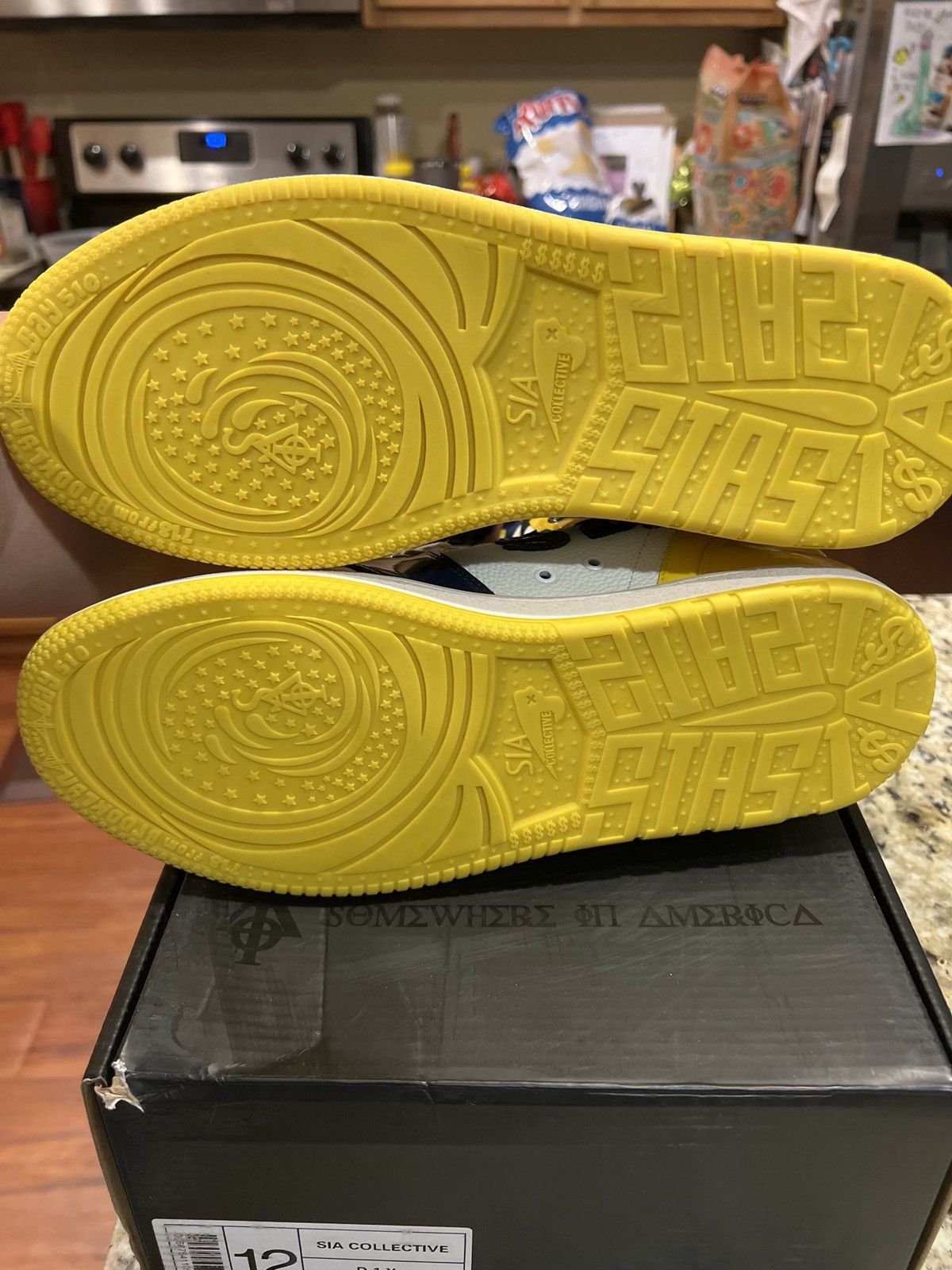 Other SIA collective “Michigan” D.1.Y. Size 12 Size US 12 / EU 45 - 6 Thumbnail