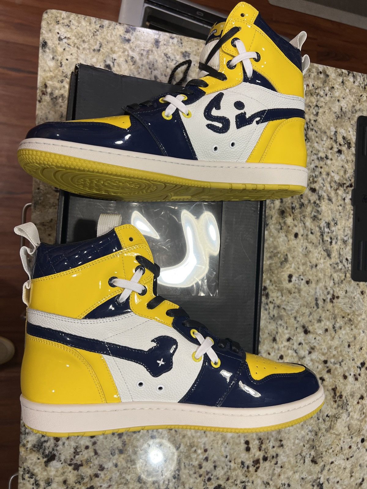 Other SIA collective “Michigan” D.1.Y. Size 12 Size US 12 / EU 45 - 3 Thumbnail