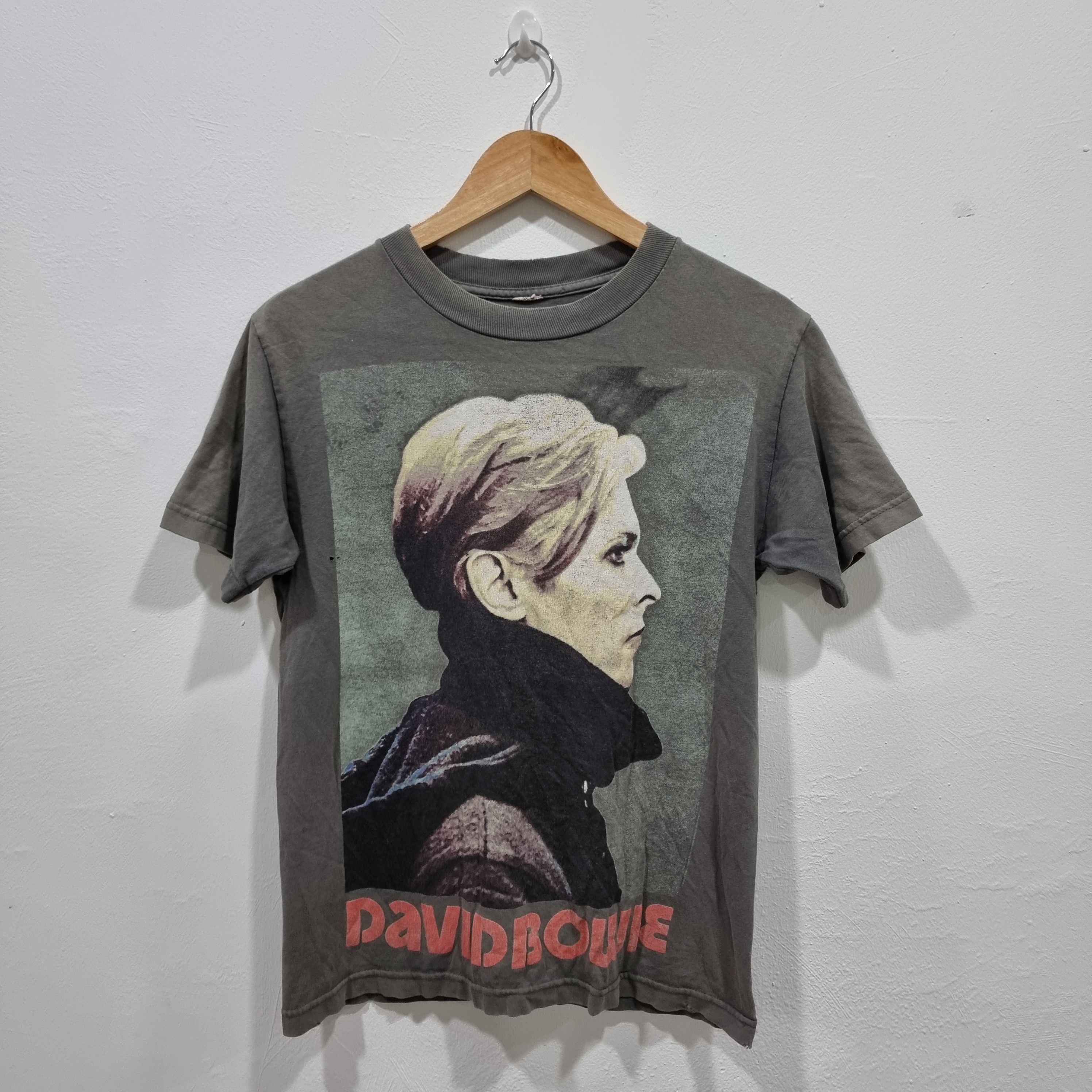 Band Tees × Vintage Vintage y2k david bowie young picture with pin hole Size US M / EU 48-50 / 2 - 1 Thumbnail