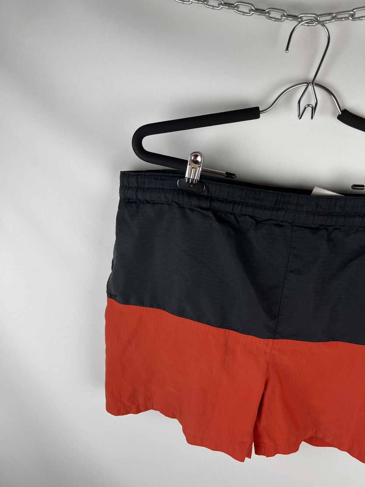 Nike Nike Vintage 90s black red logo swoosh shorts Size US 36 / EU 52 - 3 Thumbnail