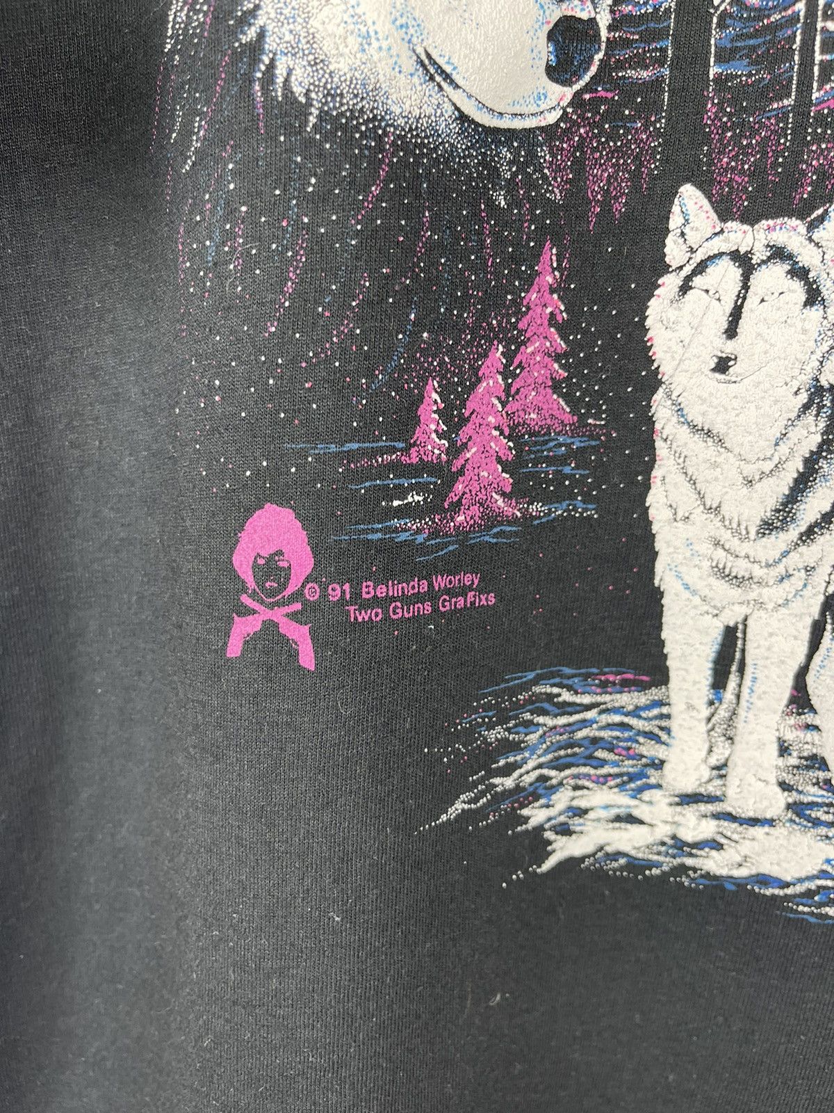 Vintage Vintage 1991 Belinda Worley Two guns grafixs wolf print tee Size US XL / EU 56 / 4 - 4 Thumbnail
