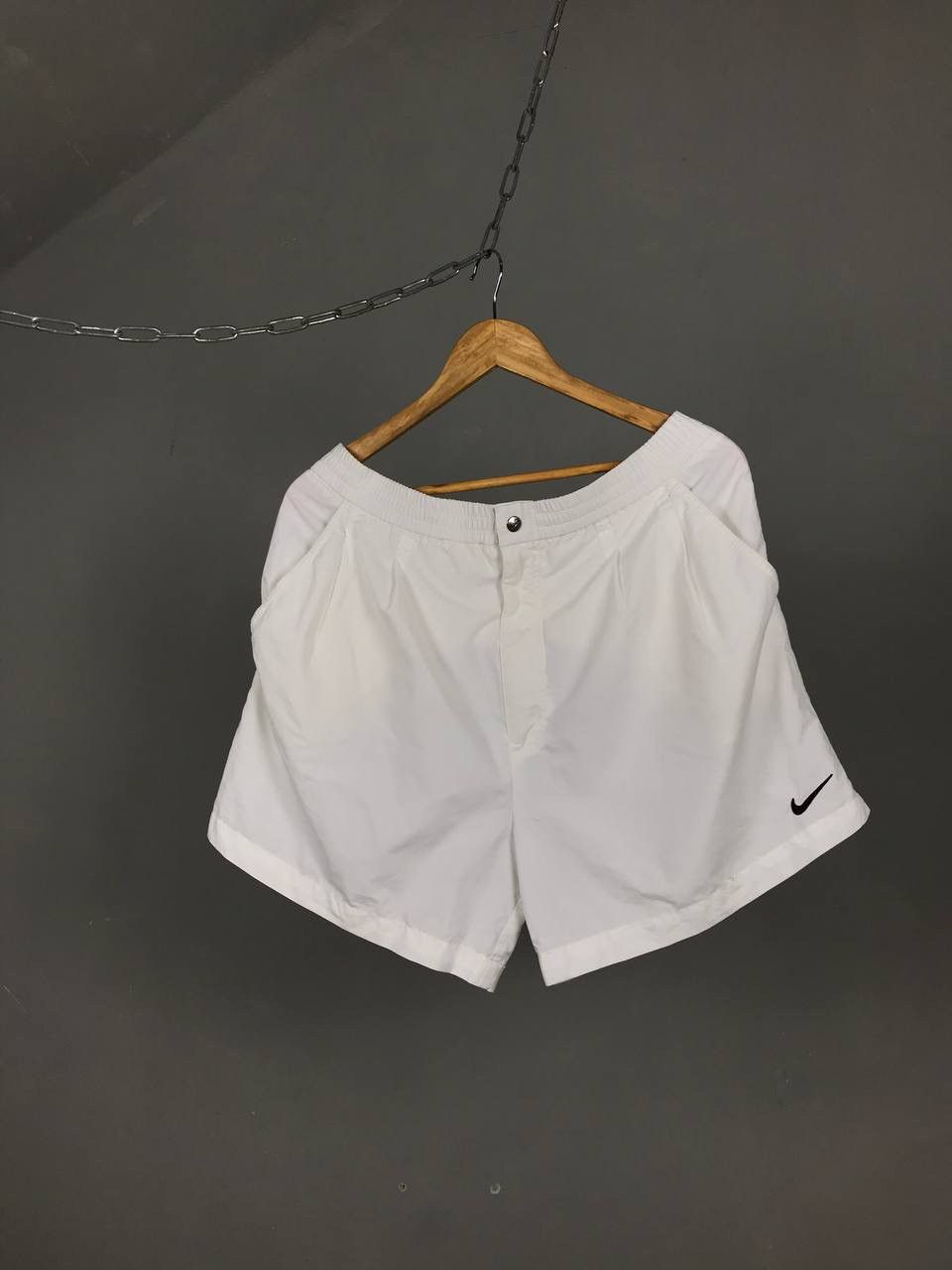 Other Nike swoosh streetwear vintage shorts Size US 34 / EU 50 - 1 Thumbnail