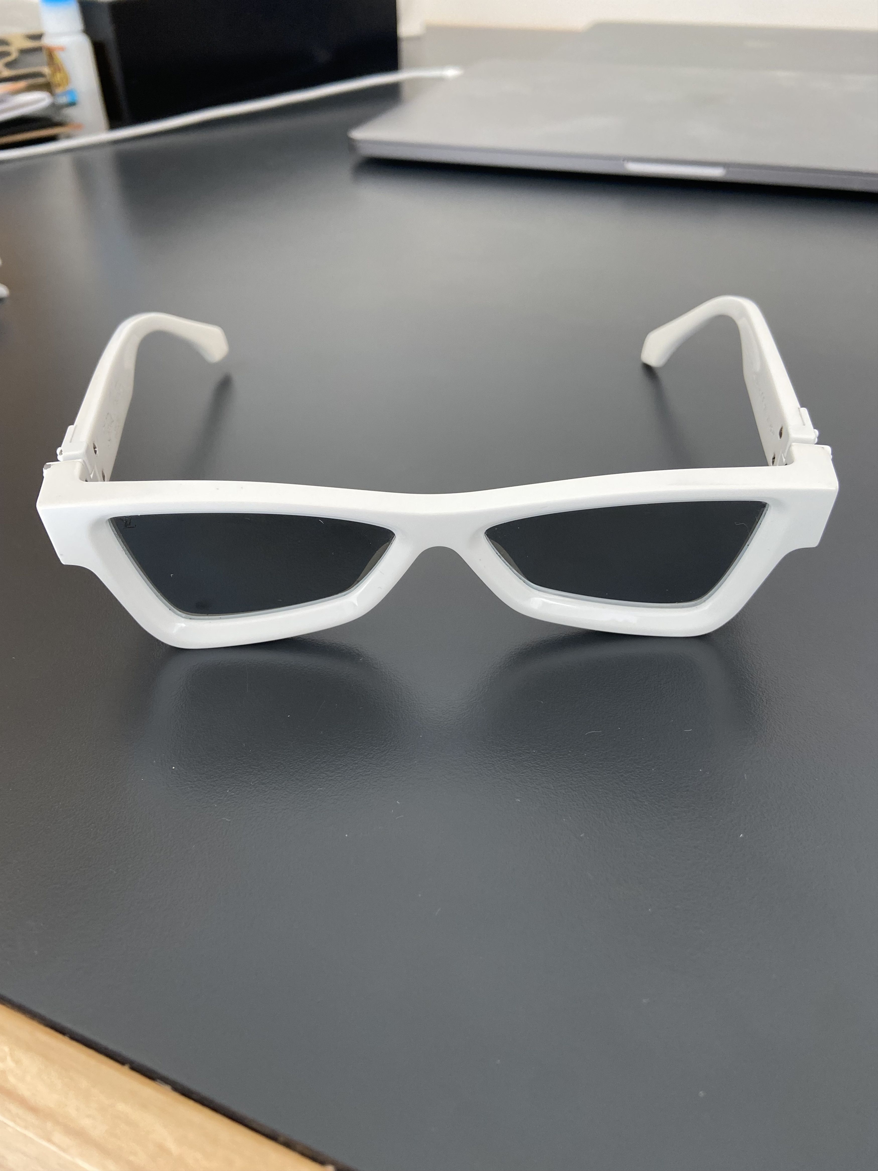 Louis Vuitton Skeptical Sunglasses | Grailed
