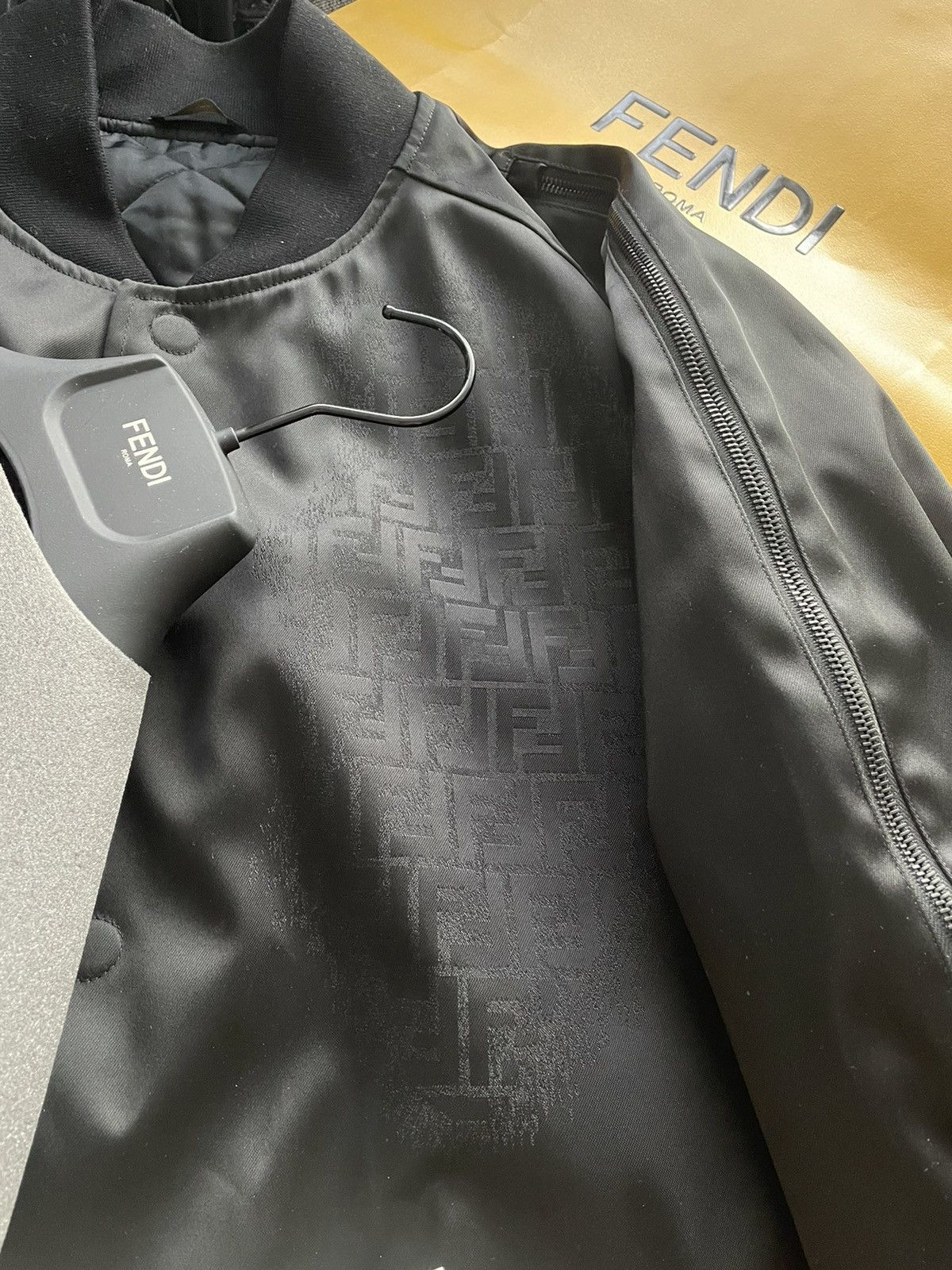 Fendi Super Runway $3,500 NEW Limited Edition Faded FF Logo Bomber Size US XXL / EU 58 / 5 - 25 Thumbnail