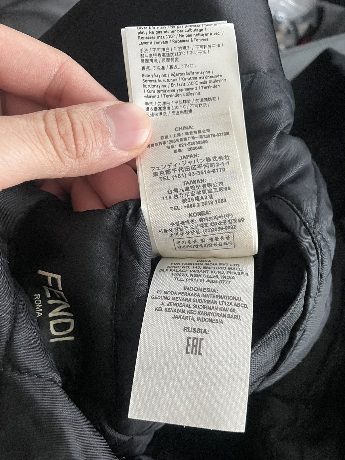 Fendi Super Runway $3,500 NEW Limited Edition Faded FF Logo Bomber Size US XXL / EU 58 / 5 - 13 Thumbnail