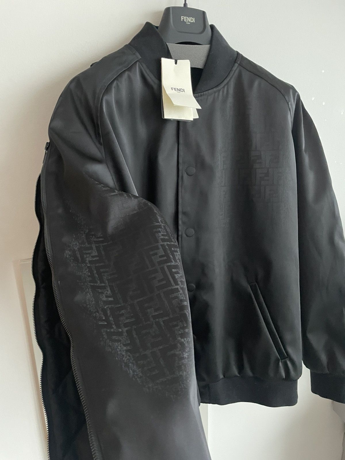 Fendi Super Runway $3,500 NEW Limited Edition Faded FF Logo Bomber Size US XXL / EU 58 / 5 - 17 Thumbnail