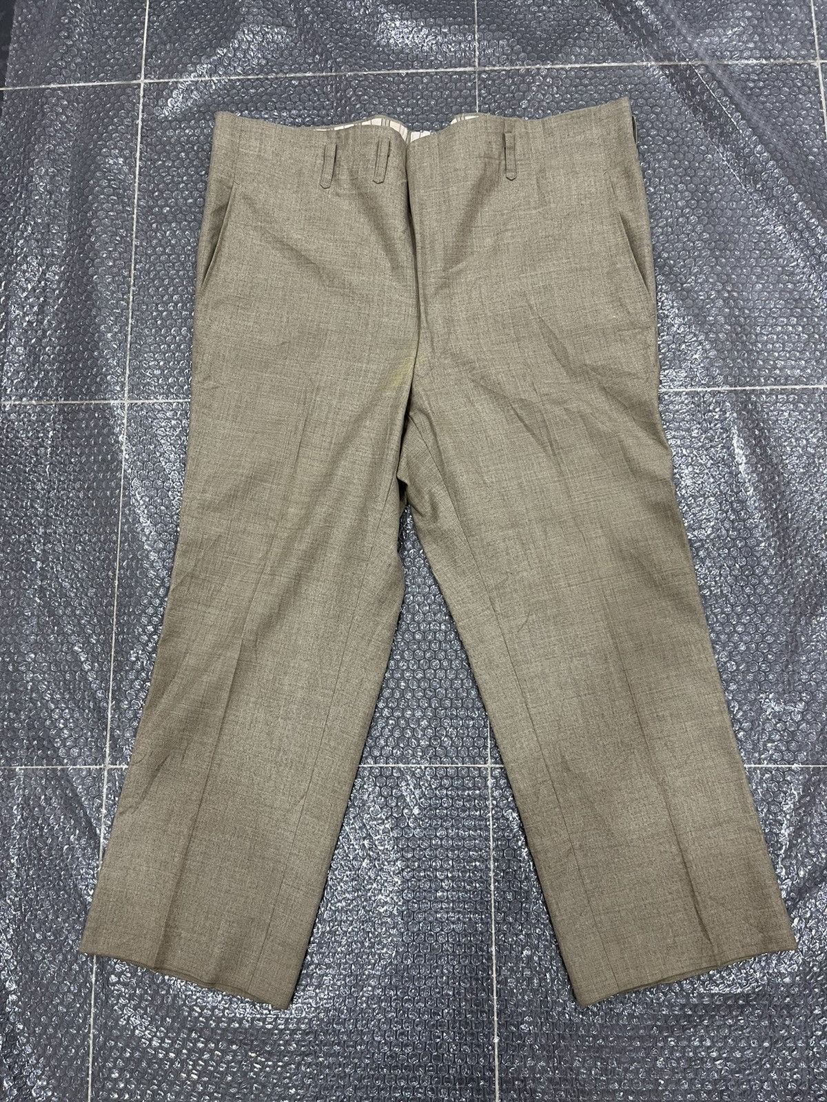 (B53). VINTAGE CASUAL PANTS