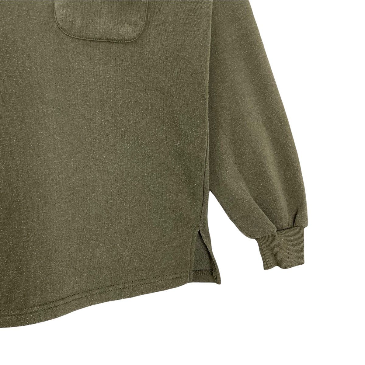 Champion Vintage 90’s Champion Euro Crewneck Longsleeve Size M Size US M / EU 48-50 / 2 - 4 Thumbnail