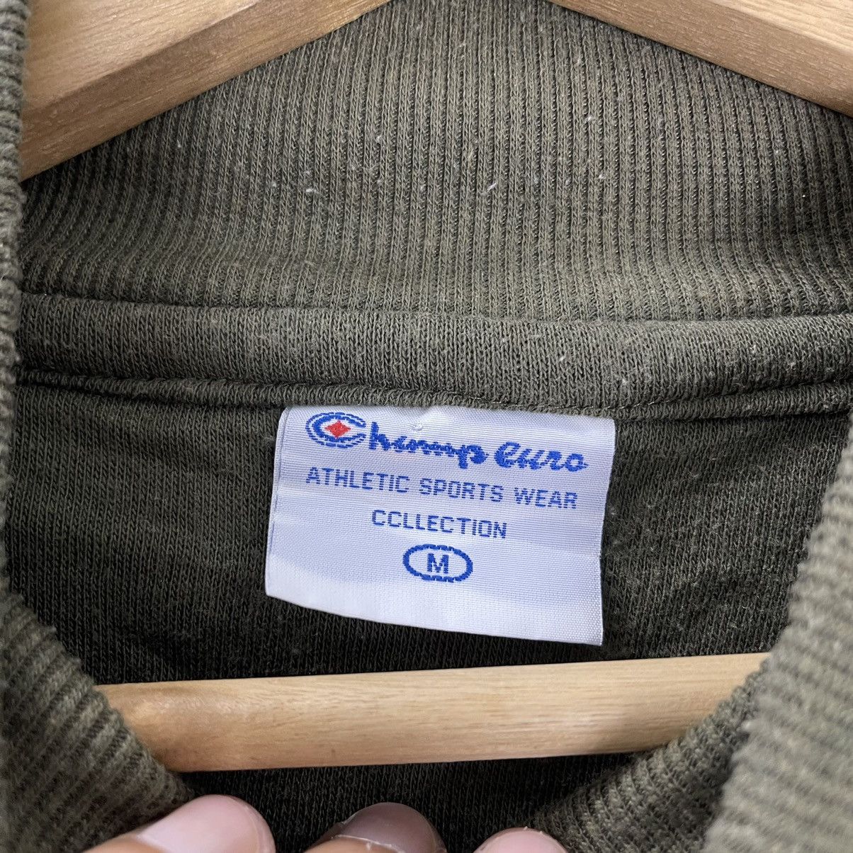 Champion Vintage 90’s Champion Euro Crewneck Longsleeve Size M Size US M / EU 48-50 / 2 - 8 Thumbnail