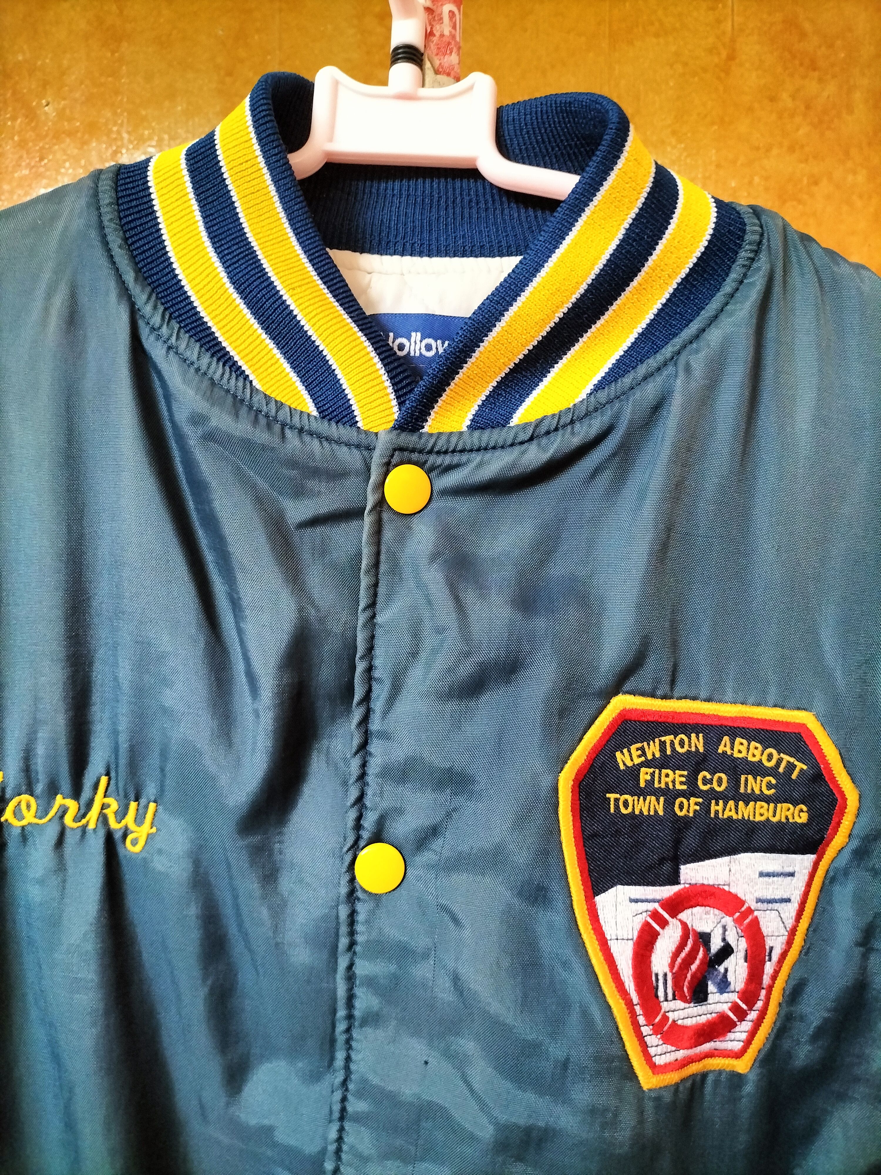 Cartoon Network Vintage 80s Fire Department Tasmania Newton Abbott Bomber Size US XL / EU 56 / 4 - 4 Thumbnail