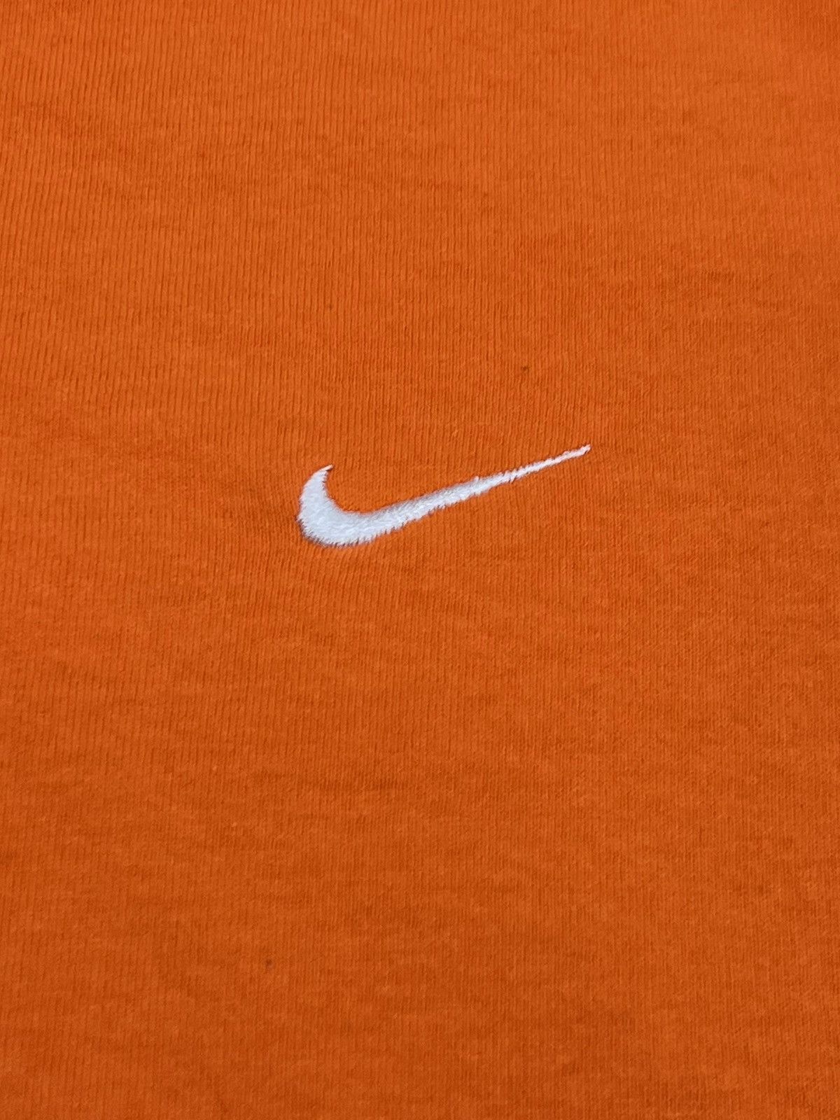Nike Vintage Y2k Nike Embroidered Swoosh Tee Size US M / EU 48-50 / 2 - 2 Thumbnail