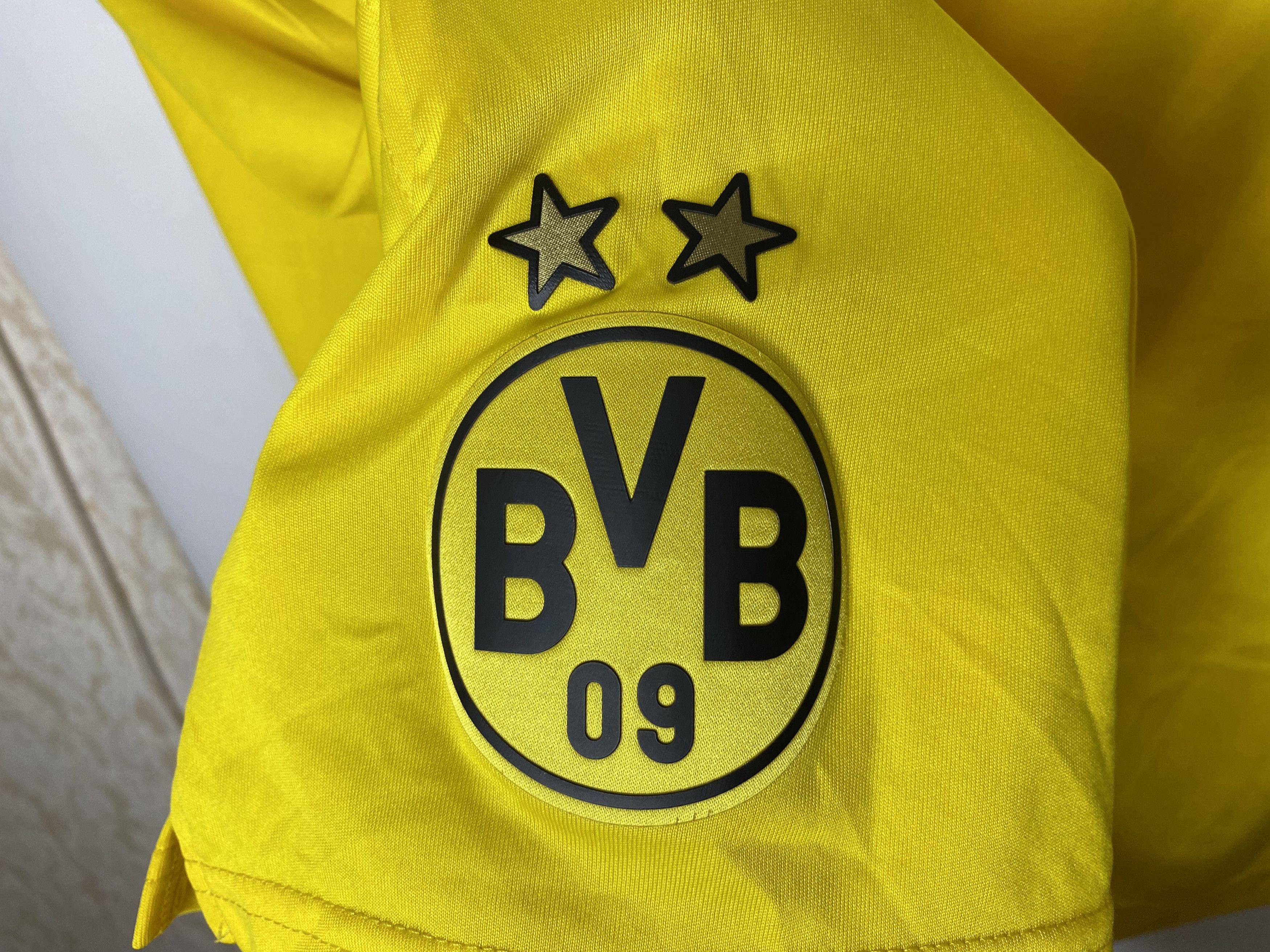 Puma BORUSSIA DORTMUND BVB HOME SHORTS FOOTBALL SOCCER Size US 38 / EU 54 - 3 Thumbnail