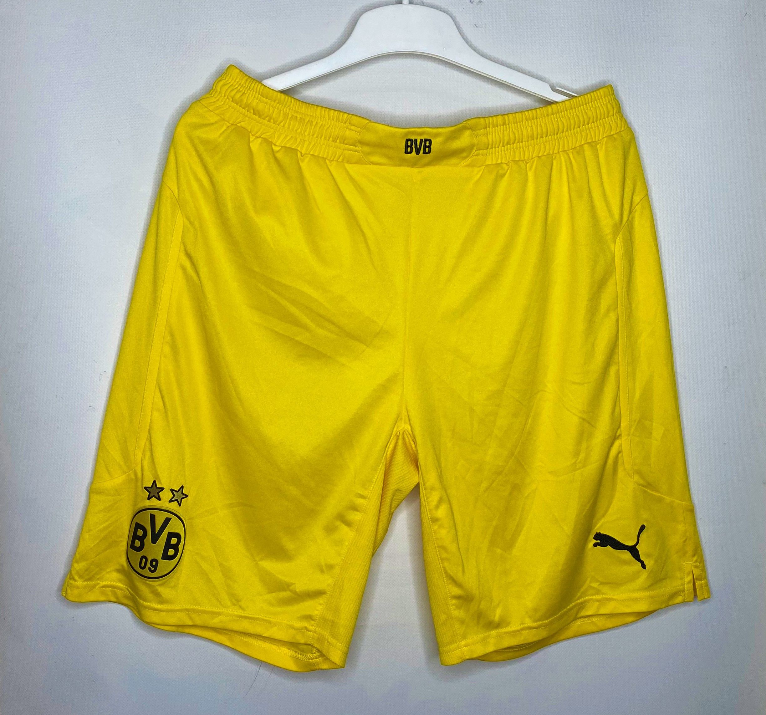 Puma BORUSSIA DORTMUND BVB HOME SHORTS FOOTBALL SOCCER Size US 38 / EU 54 - 1 Thumbnail