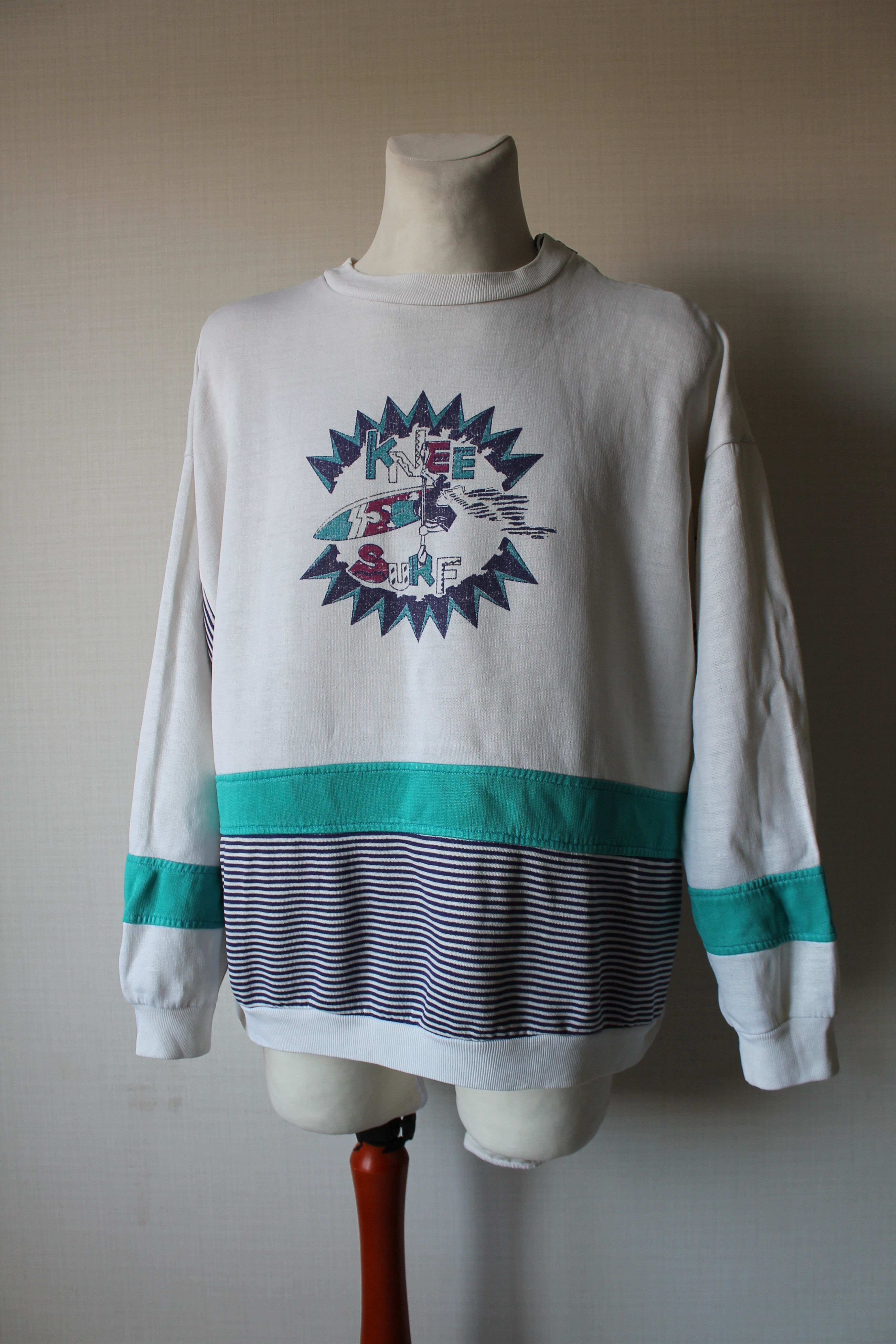 Vintage 80's - 90 Surf Knee Style Sweatshirt Rare Vintage Oversize Size US L / EU 52-54 / 3 - 2 Thumbnail