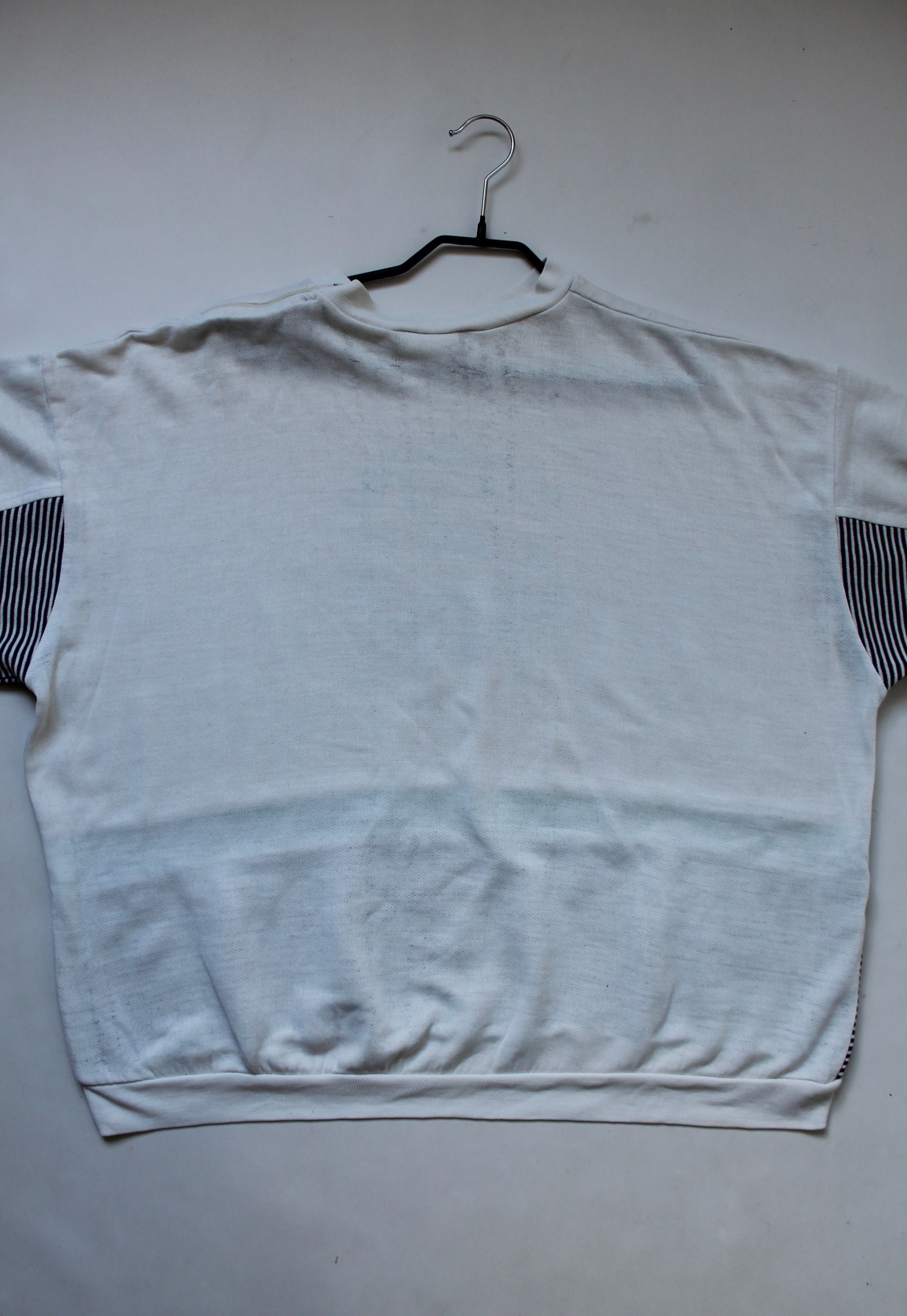 Vintage 80's - 90 Surf Knee Style Sweatshirt Rare Vintage Oversize Size US L / EU 52-54 / 3 - 10 Thumbnail