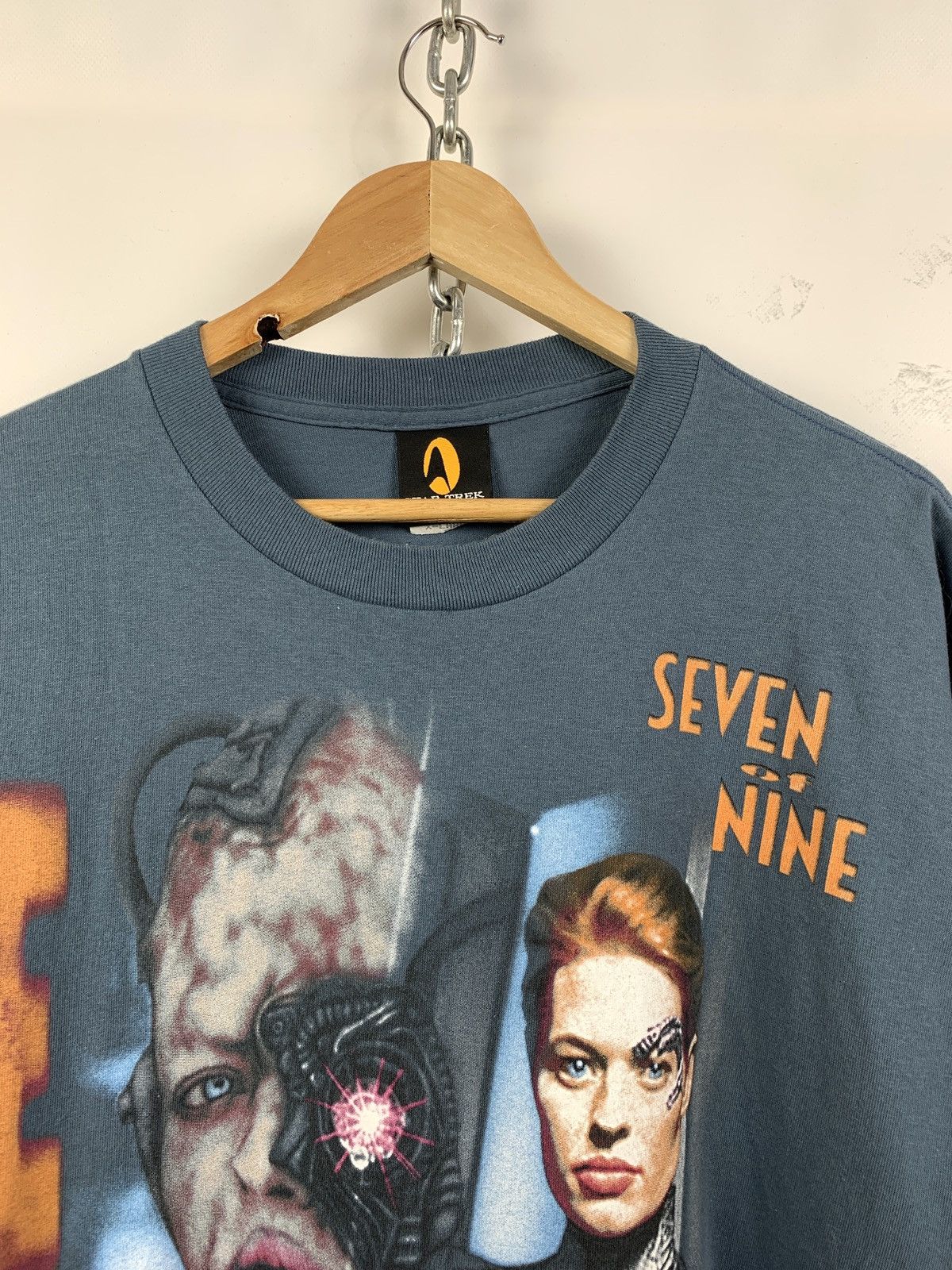 Vintage 1997 Vintage Star Trek We Are Borg Seven Of Tine T-Shirt Size US XL / EU 56 / 4 - 5 Thumbnail