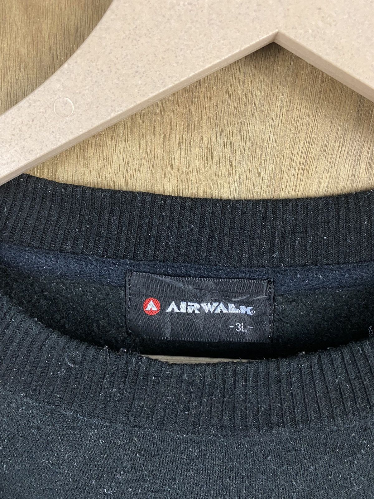 Airwalk Black Airwalk vintage skaters Sweatshirt #Z030 Size US M / EU 48-50 / 2 - 8 Thumbnail
