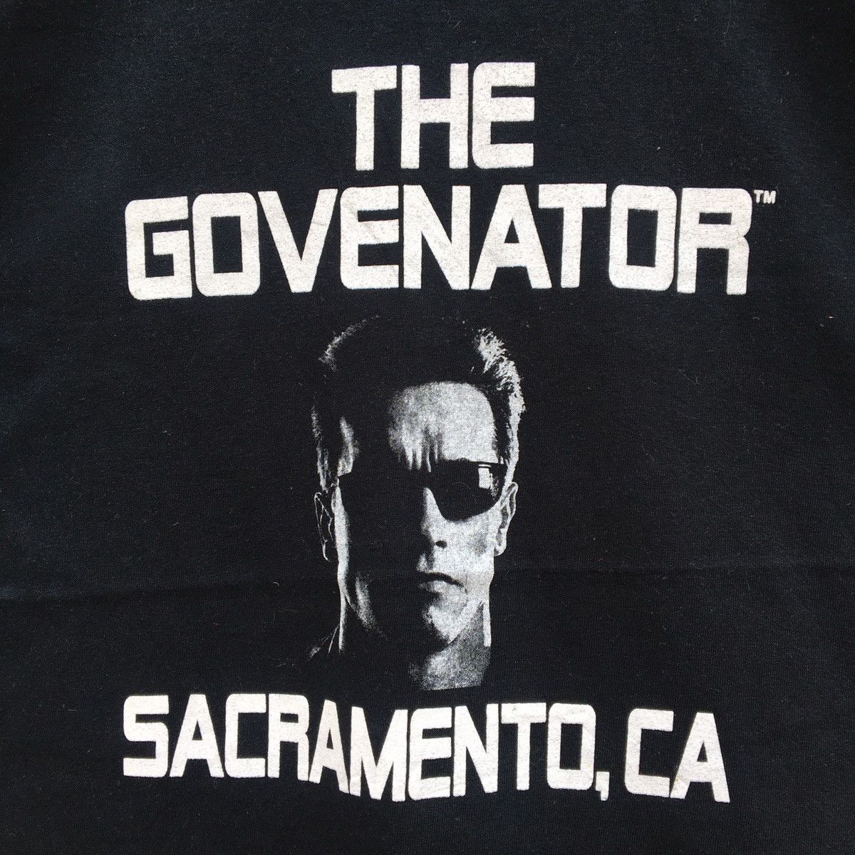 Vintage Vintage TERMINATOR ARNOLD SCHWARZENEGER THE GAVENATOR Tshirt Size US M / EU 48-50 / 2 - 5 Thumbnail